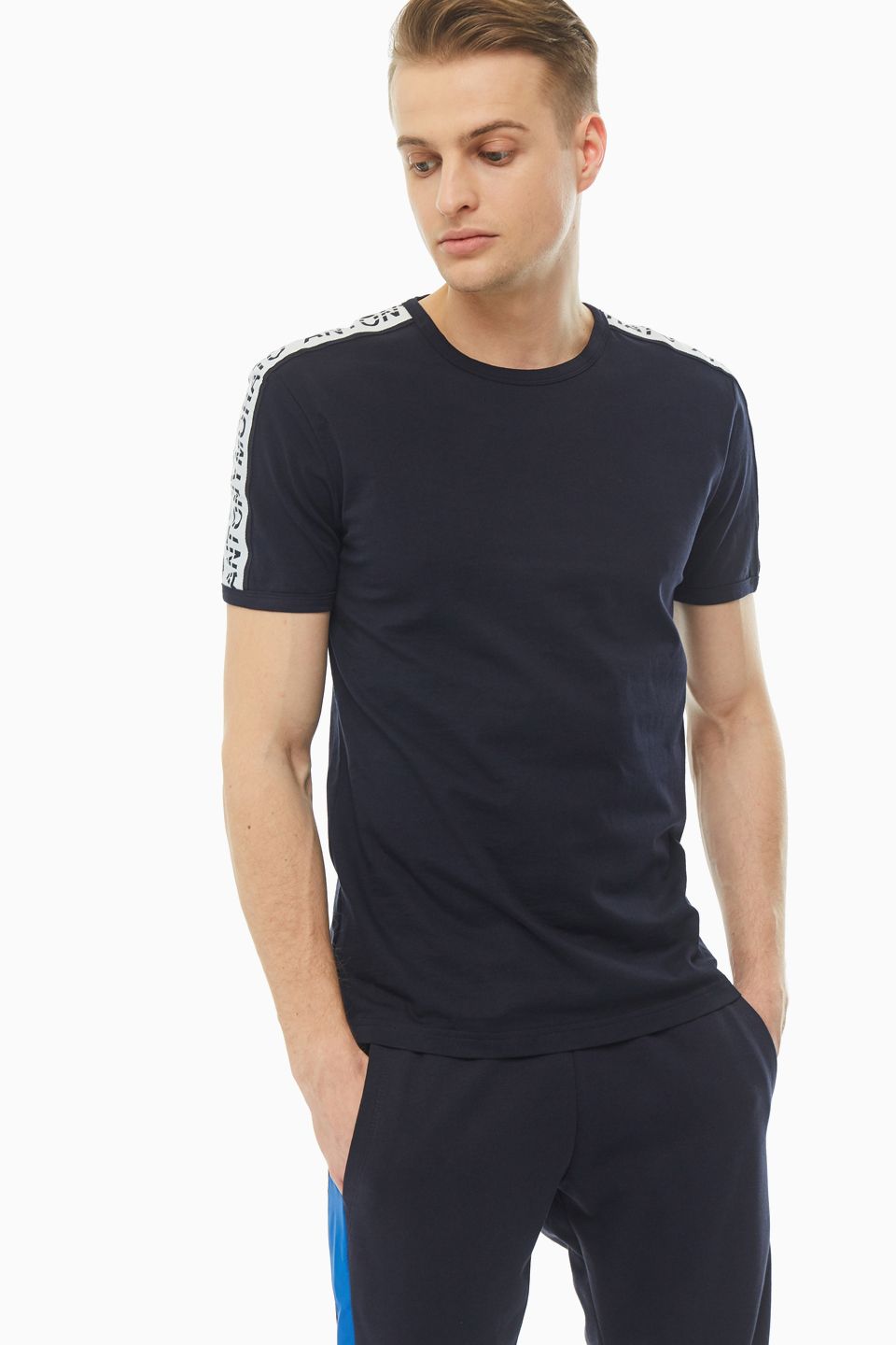 Футболка мужская Antony Morato MMKS01739-FA100144 7073 черная S, Черный, MMKS01739-FA100144 7073
Футболка мужская Antony Morato MMKS01739-FA100144 7073 черная S, Черный, MMKS01739-FA100144 7073