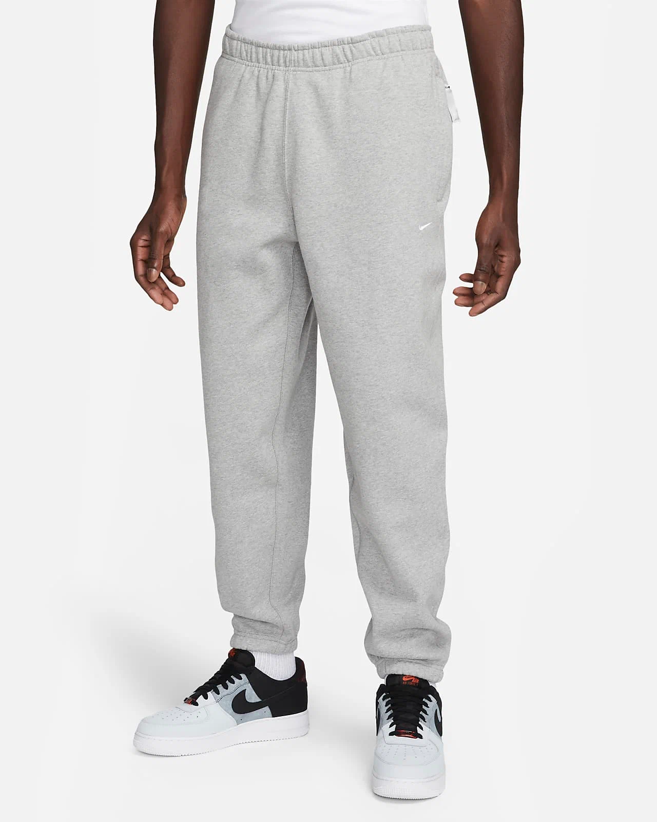 Спортивные брюки мужские Nike Solo Swoosh Fleece DX1364 серые S, Серый, Solo Swoosh Fleece
Спортивные брюки мужские Nike Solo Swoosh Fleece DX1364 серые S, Серый, Solo Swoosh Fleece