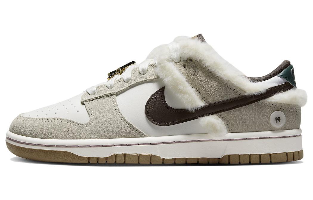 Кеды унисекс Nike Dunk Low Fur Bling серые 38.5 EU, Серый, Dunk Low Fur Bling
Кеды унисекс Nike Dunk Low Fur Bling серые 38.5 EU, Серый, Dunk Low Fur Bling