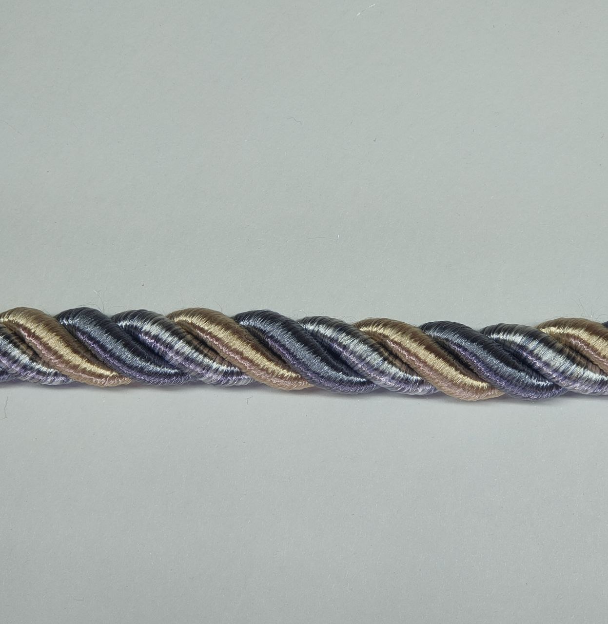 Шнур декоративный idealtex Ш-100-13.5 , длина 100 м, диаметр 12 мм, Серый;белый;желтый, 13.5
Шнур декоративный idealtex Ш-100-13.5 , длина 100 м, диаметр 12 мм, Серый;белый;желтый, 13.5