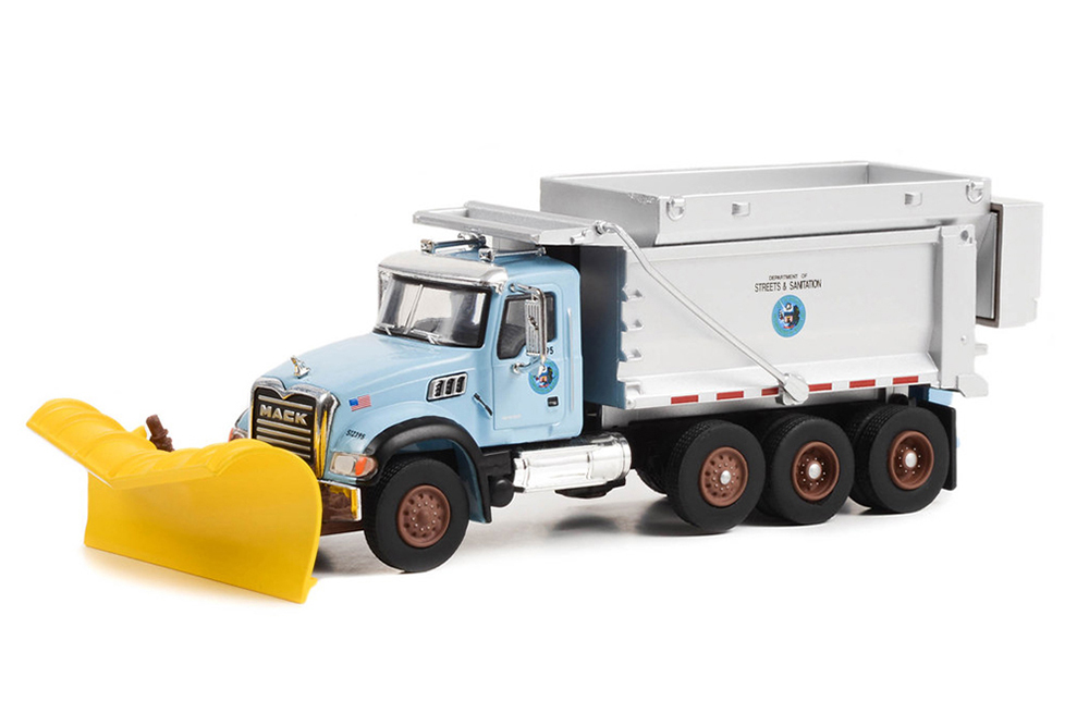Mack granite самосвал со снегоуборочным плугом и разбрасывателем соли chicago department o, Белый
Mack granite самосвал со снегоуборочным плугом и разбрасывателем соли chicago department o, Белый