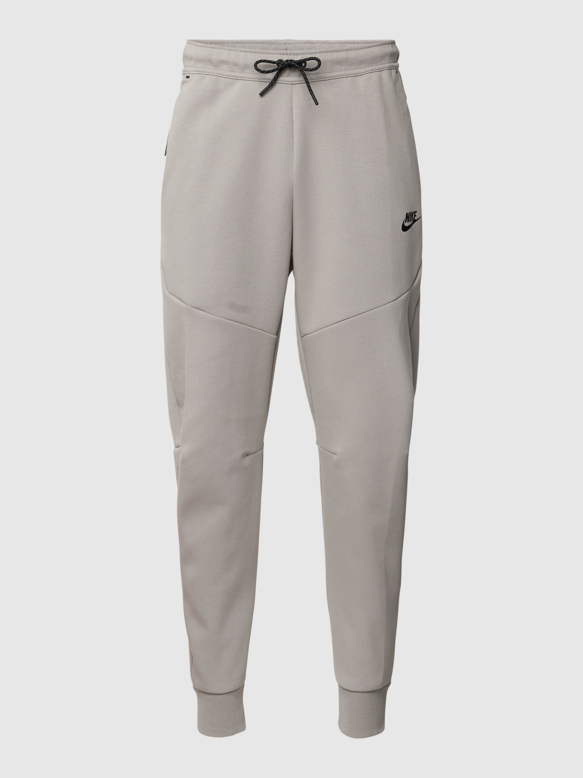 Спортивные брюки мужские Nike 1555566 серебристые XXL (доставка из-за рубежа), Серый, 1555566
Спортивные брюки мужские Nike 1555566 серебристые XXL (доставка из-за рубежа), Серый, 1555566