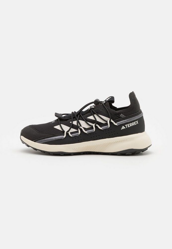 Кроссовки мужские Adidas Terrex AD541A26U черные 44 EU, Черный, AD541A26U
Кроссовки мужские Adidas Terrex AD541A26U черные 44 EU, Черный, AD541A26U