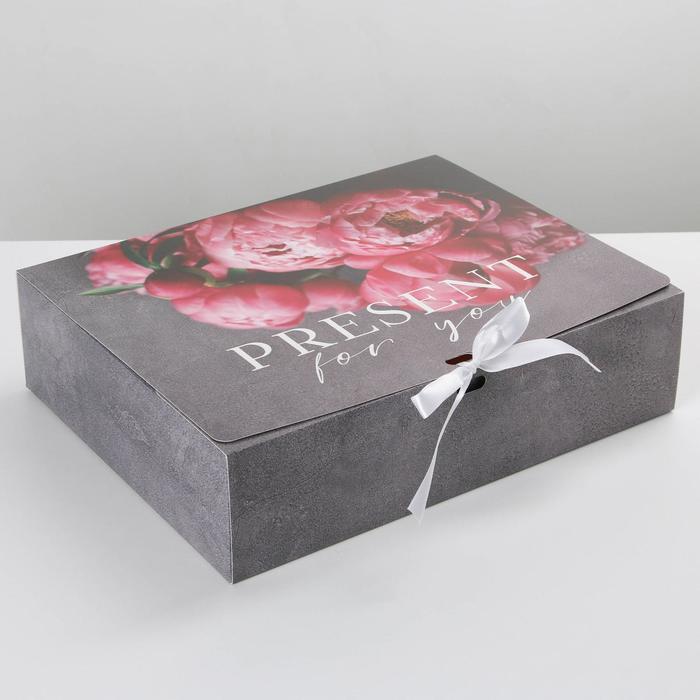 Коробка подарочная Дарите Счастье Present, 31 24,5 9 см, Разноцветный, Коллекция упаковки "Яркие цветы"
Коробка подарочная Дарите Счастье Present, 31 24,5 9 см, Разноцветный, Коллекция упаковки "Яркие цветы"