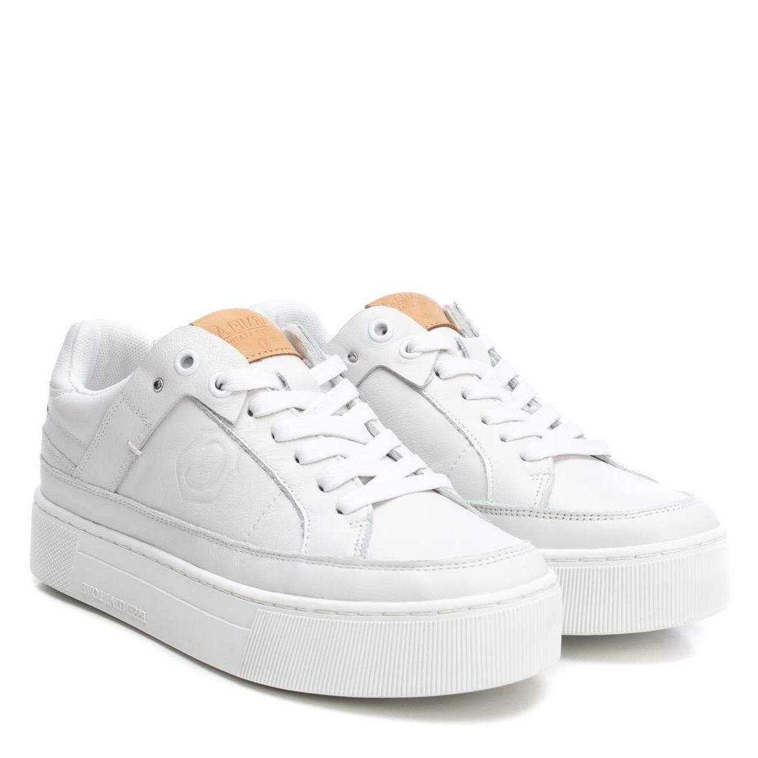 Кеды женские Carmela LEATHER LADIES SHOES 68249 белые 35 EU, LEATHER LADIES SHOES 68249
Кеды женские Carmela LEATHER LADIES SHOES 68249 белые 35 EU, LEATHER LADIES SHOES 68249