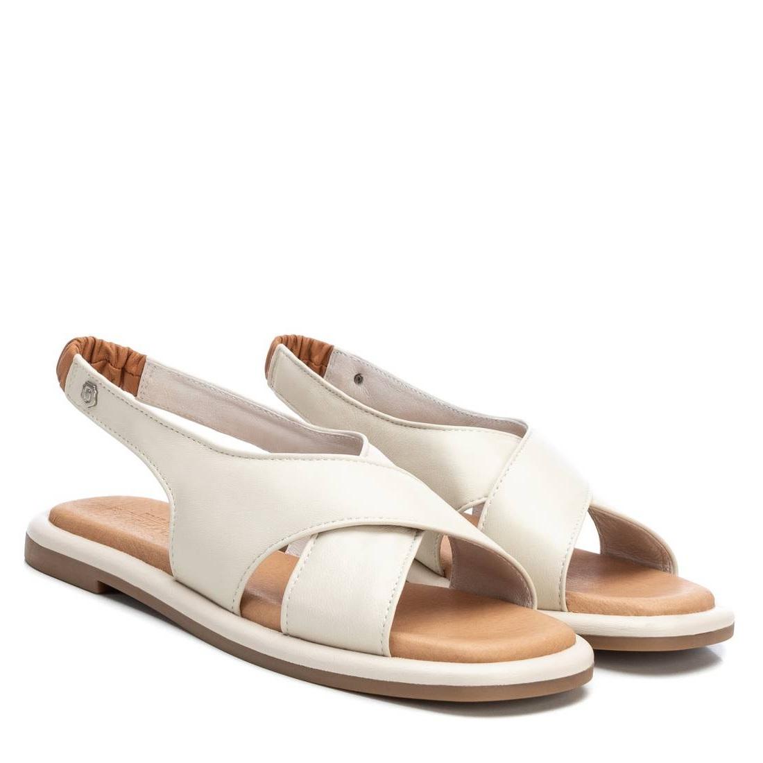 Сандалии женские Carmela LEATHER LADIES SANDALS 68528 бежевые 39 EU, LEATHER LADIES SANDALS 68528
Сандалии женские Carmela LEATHER LADIES SANDALS 68528 бежевые 39 EU, LEATHER LADIES SANDALS 68528