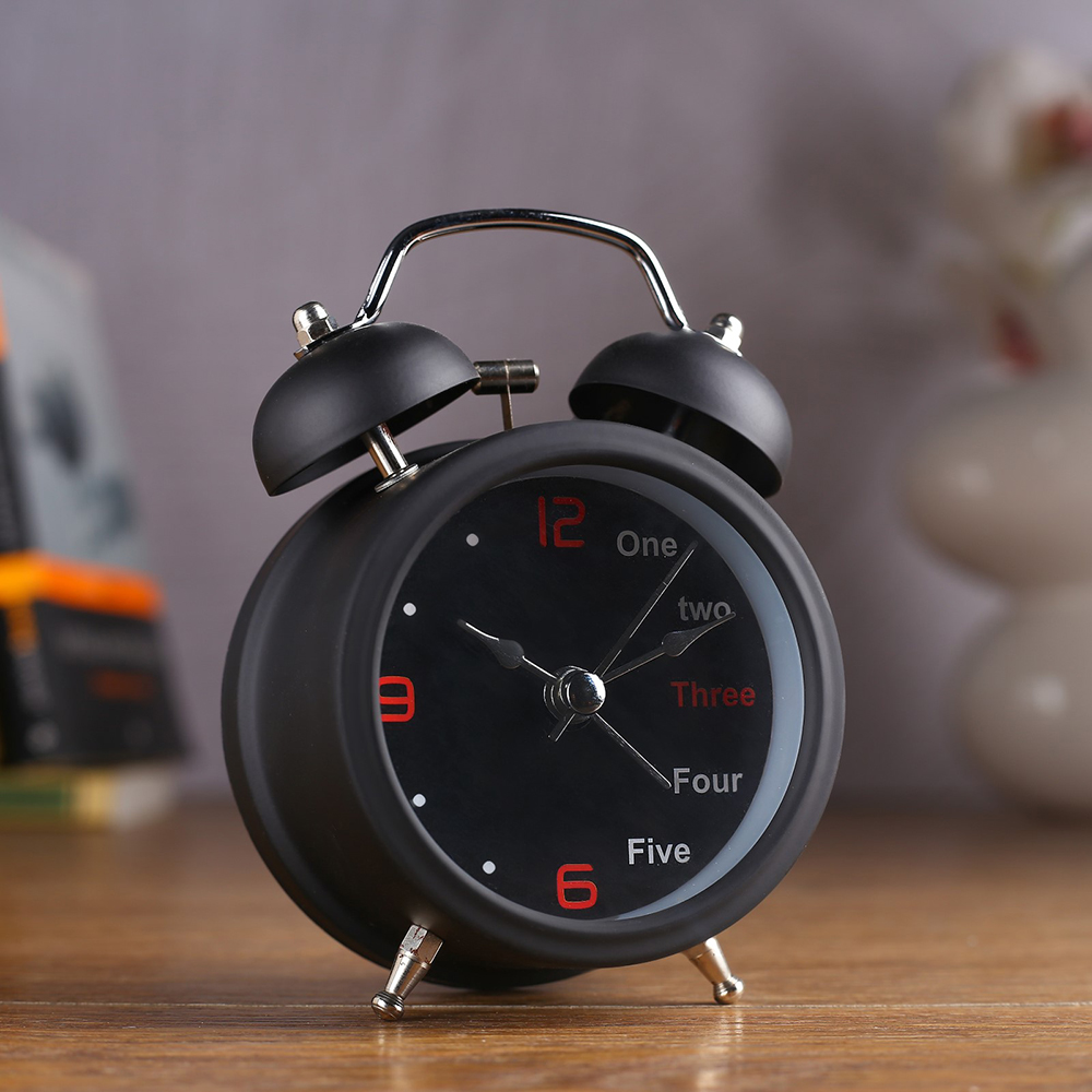 Часы-будильник One, two черные
Часы-будильник One, two черные