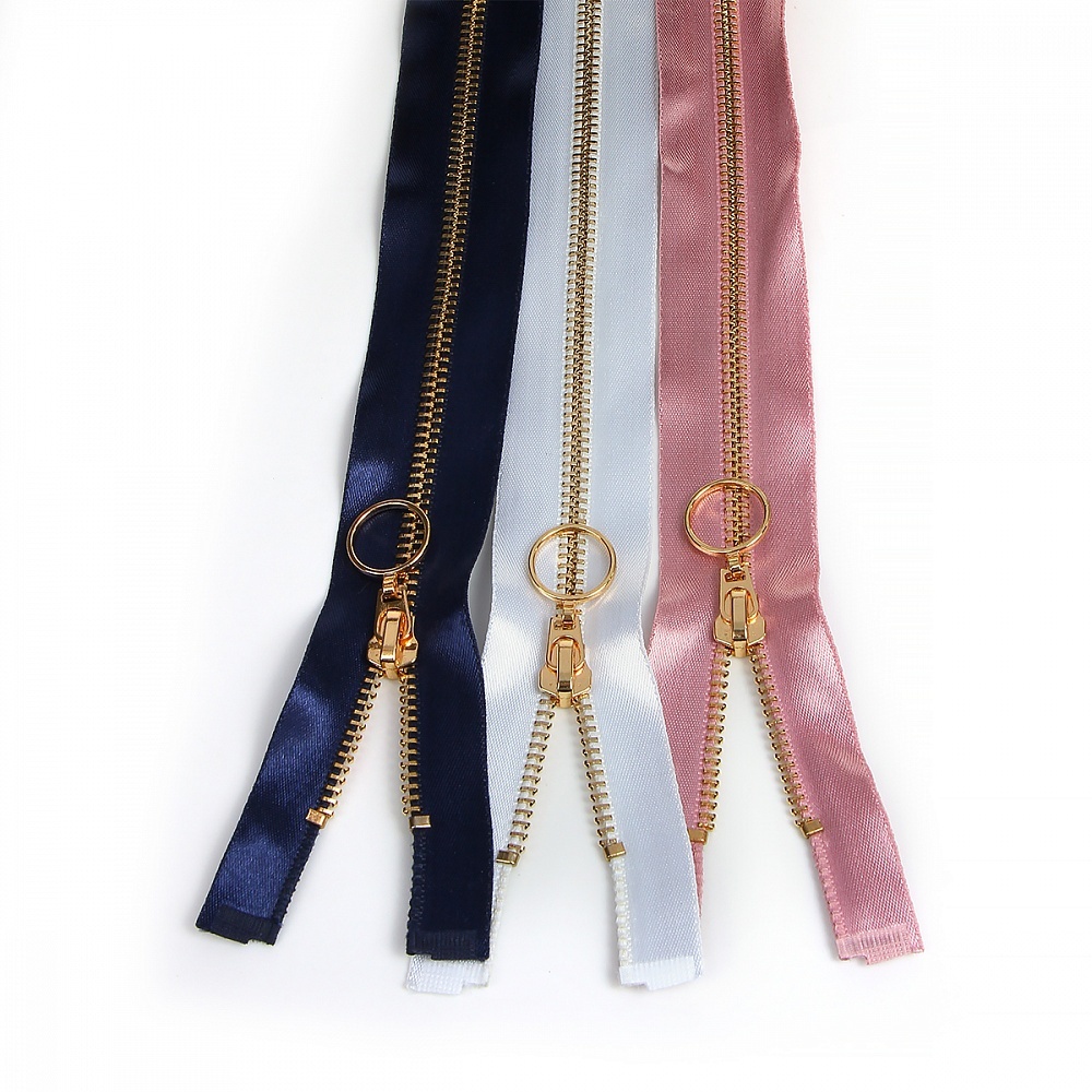 MaxZipper металл, №5 золото, атласная тесьма, 60 см, 3 цвета х 4 шт, Золотистый, металл, №5 золото, атласная тесьма, 60 см, 3 цвета х 4 шт
MaxZipper металл, №5 золото, атласная тесьма, 60 см, 3 цвета х 4 шт, Золотистый, металл, №5 золото, атласная тесьма, 60 см, 3 цвета х 4 шт