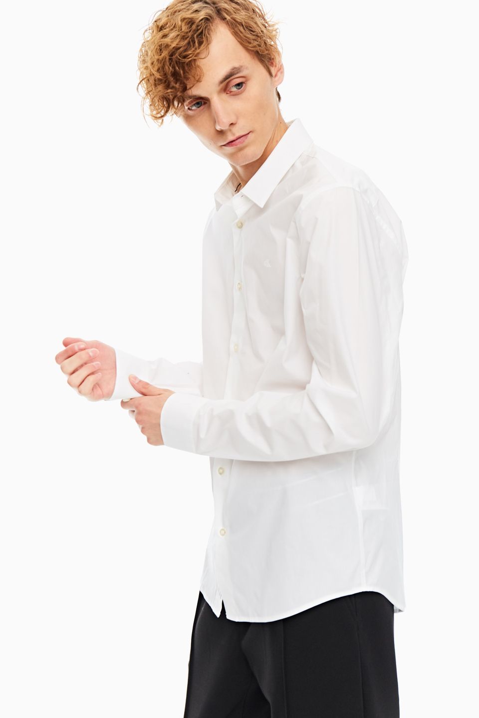 Рубашка мужская Calvin Klein Jeans J30J316085.YAF0 белая XL INT, Белый, J30J316085.YAF0
Рубашка мужская Calvin Klein Jeans J30J316085.YAF0 белая XL INT, Белый, J30J316085.YAF0