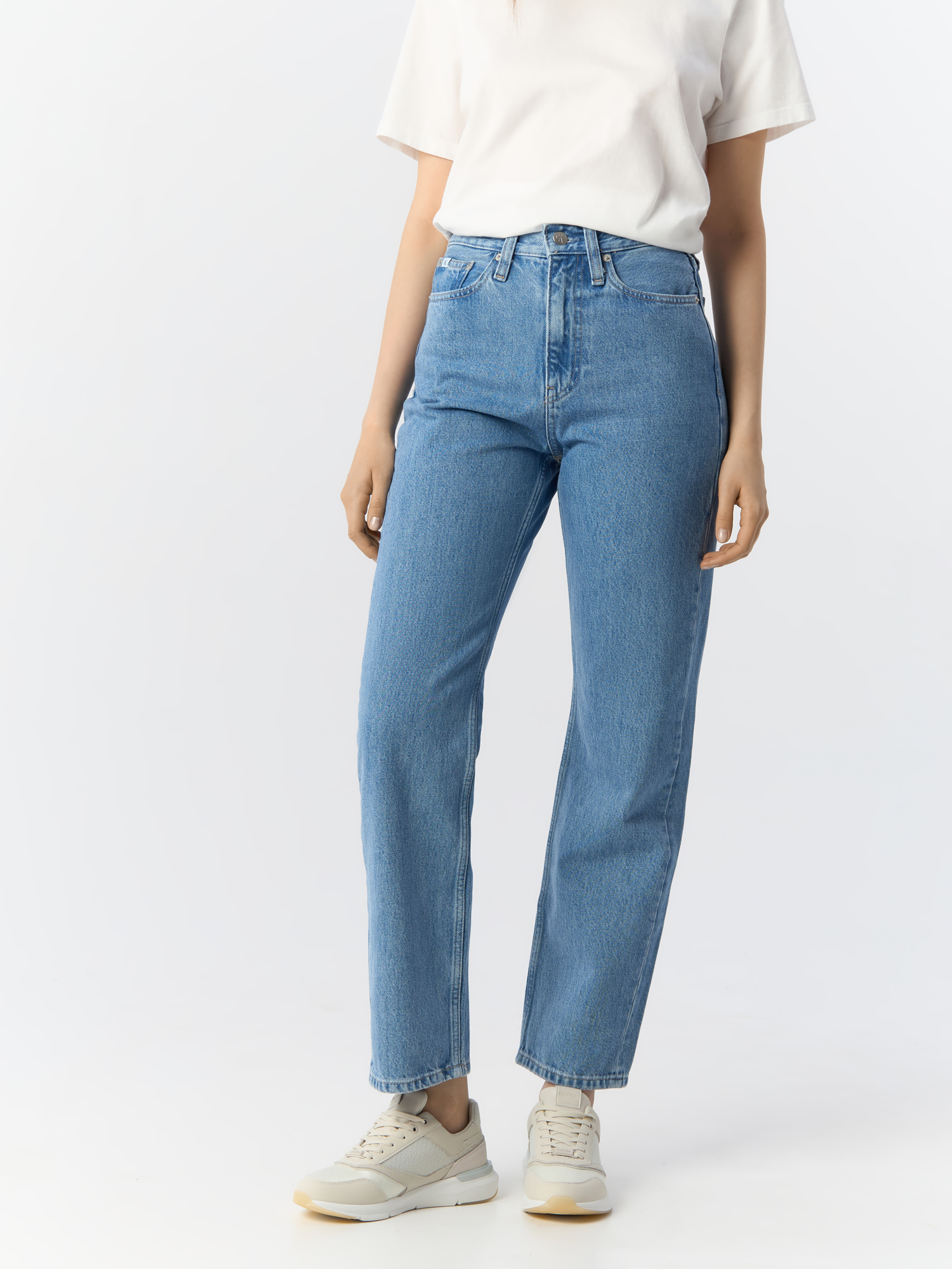 Джинсы женские Calvin Klein Jeans J20J222138 голубые 28/34, Голубой, J20J222138
Джинсы женские Calvin Klein Jeans J20J222138 голубые 28/34, Голубой, J20J222138