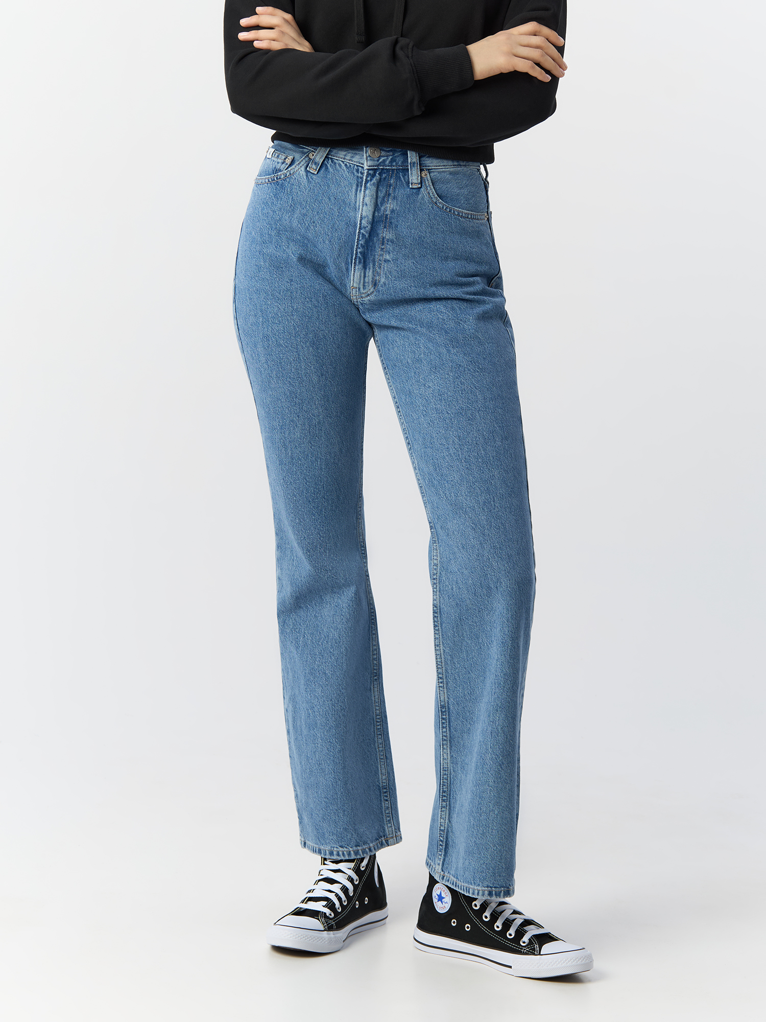 Джинсы женские Calvin Klein Jeans J20J222868 голубые 27/32, Голубой, J20J222868
Джинсы женские Calvin Klein Jeans J20J222868 голубые 27/32, Голубой, J20J222868