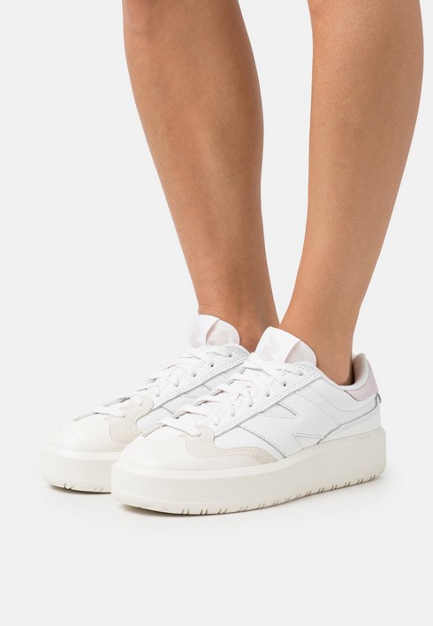Кеды женские New Balance Trainers белые 40 EU (доставка из-за рубежа), Белый, Trainers
Кеды женские New Balance Trainers белые 40 EU (доставка из-за рубежа), Белый, Trainers