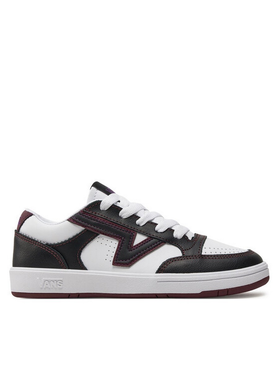 Кроссовки мужские Vans Lowland Cc VN000BWBBM81 черные 41 EU, Черный, Lowland Cc VN000BWBBM81
Кроссовки мужские Vans Lowland Cc VN000BWBBM81 черные 41 EU, Черный, Lowland Cc VN000BWBBM81