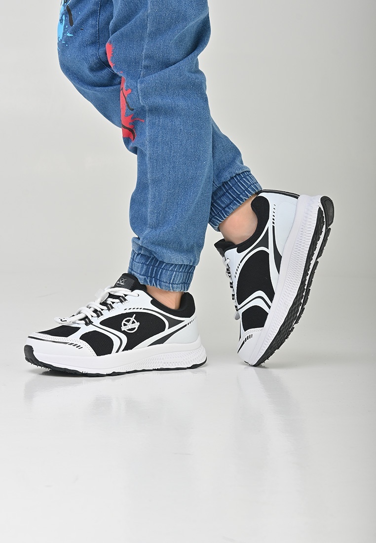 Кроссовки TimeJump YL24AW-60A, черный; белый, 32, 710026730 
Кроссовки TimeJump YL24AW-60A, черный; белый, 32, 710026730