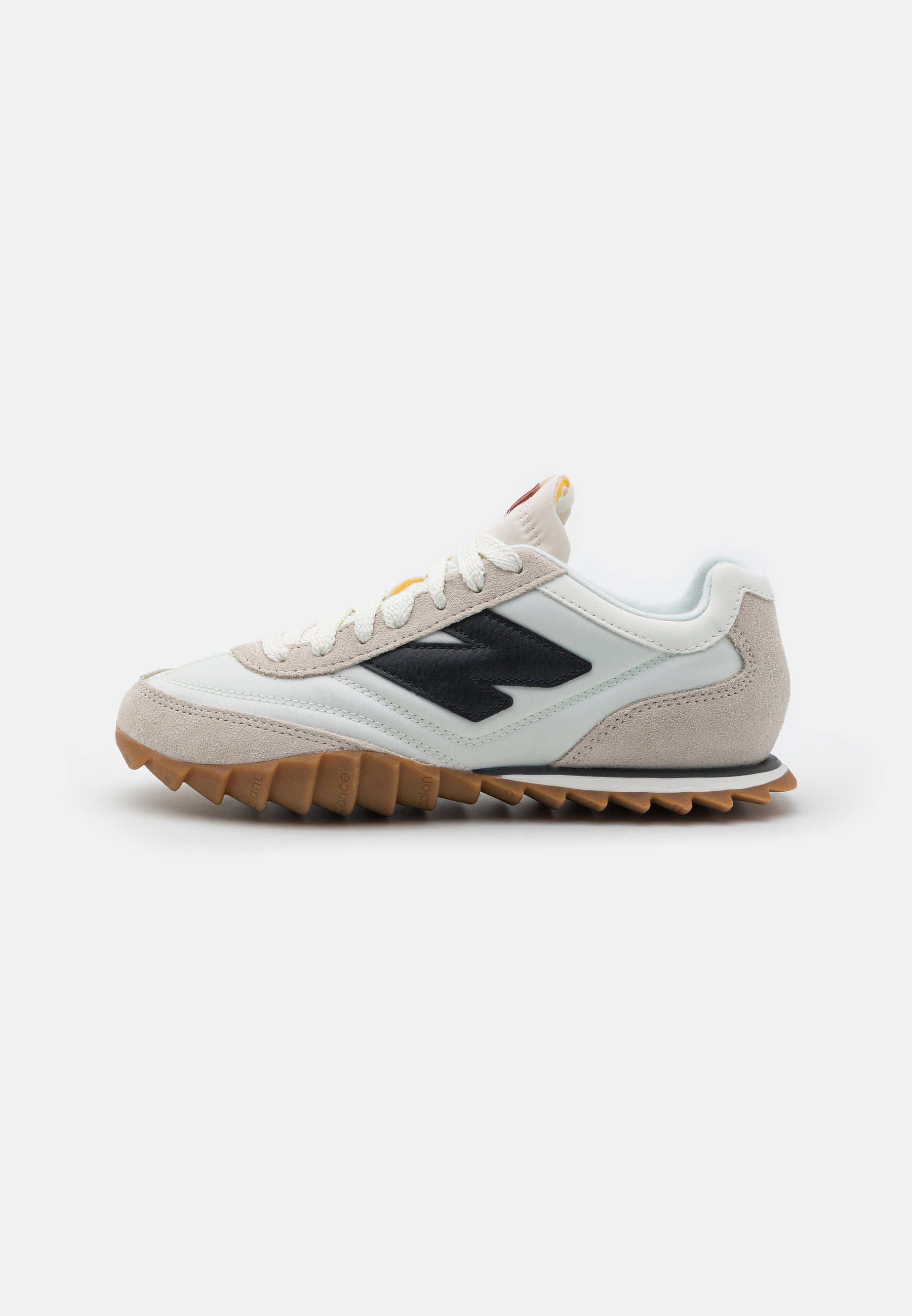 Кроссовки женские New Balance Rc30 Unisex белые 37 EU (доставка из-за рубежа), Белый, Rc30 Unisex
Кроссовки женские New Balance Rc30 Unisex белые 37 EU (доставка из-за рубежа), Белый, Rc30 Unisex