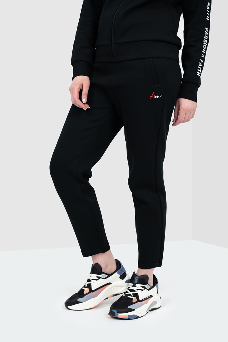 Спортивные брюки женские Anta 862117311 Basic Training A-SPORTS SHAPE черные XS, Черный, 862117311 Basic Training A-SPORTS SHAPE
Спортивные брюки женские Anta 862117311 Basic Training A-SPORTS SHAPE черные XS, Черный, 862117311 Basic Training A-SPORTS SHAPE