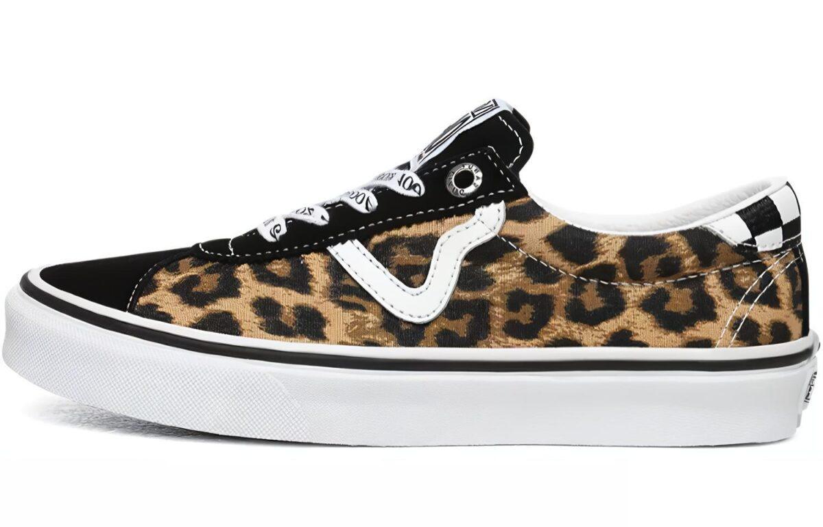 Кеды унисекс Vans Sandy Liang x Sports коричневые 36.5 EU, Коричневый, Sandy Liang x Sports
Кеды унисекс Vans Sandy Liang x Sports коричневые 36.5 EU, Коричневый, Sandy Liang x Sports