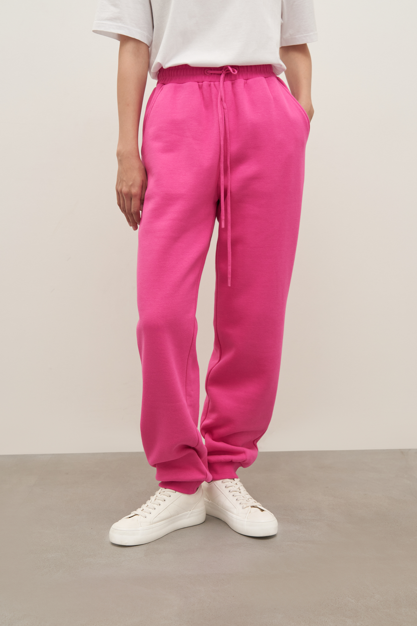 Спортивные брюки женские Finn Flare FAD110143 розовые XL, Розовый, FAD110143
Спортивные брюки женские Finn Flare FAD110143 розовые XL, Розовый, FAD110143