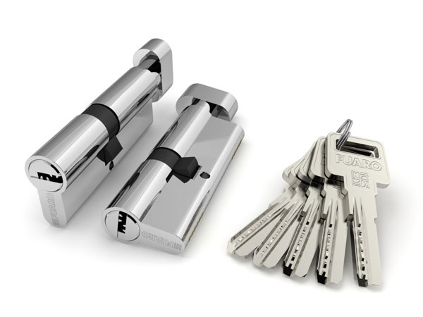 Цилиндровый механизм Fuaro (Фуаро) с вертушкой R602/80 mm (35+10+35) CP хром 5 кл., Серебристый
Цилиндровый механизм Fuaro (Фуаро) с вертушкой R602/80 mm (35+10+35) CP хром 5 кл., Серебристый