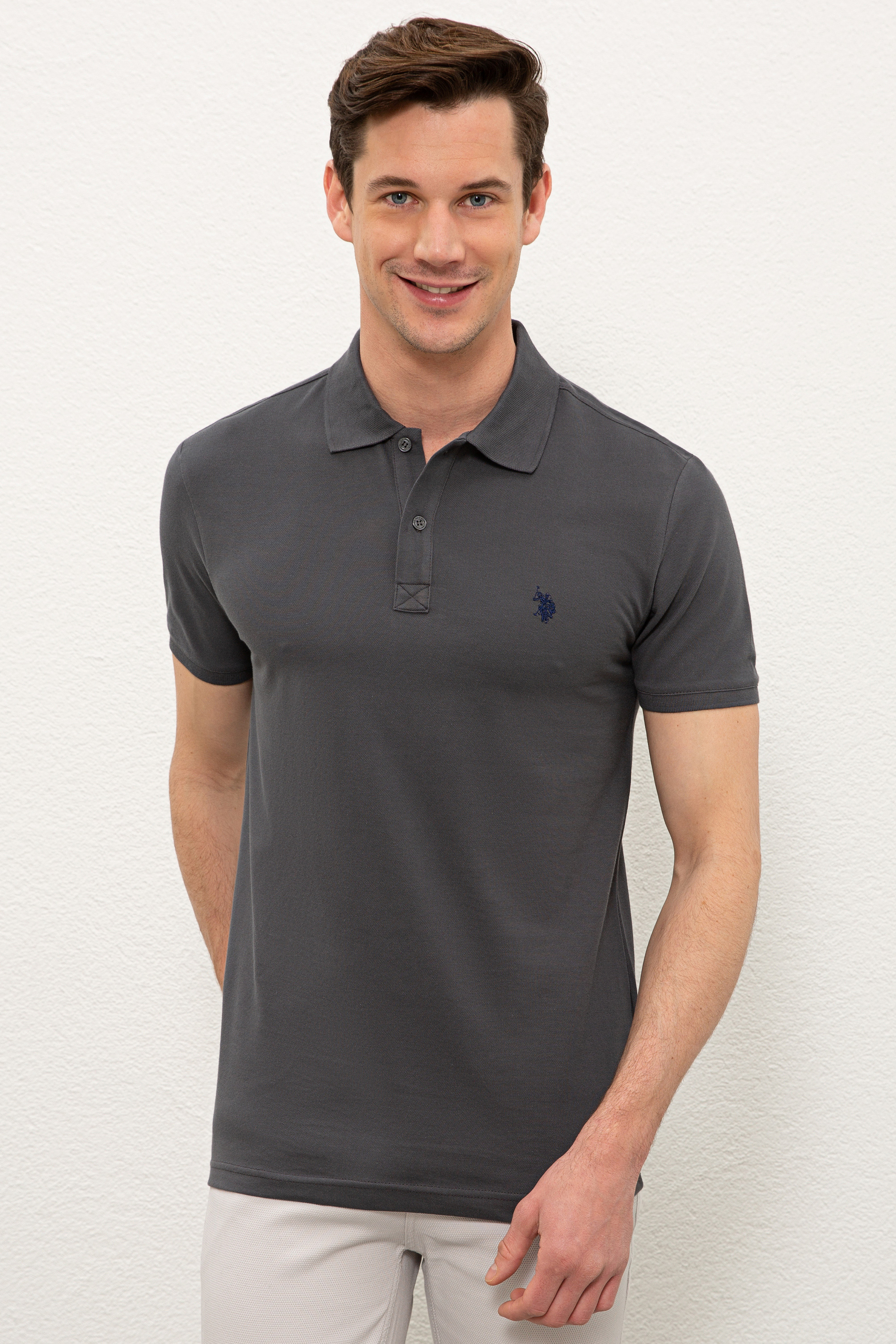 Футболка мужская U.S. POLO Assn. G081GL0110GTP04IY021 серая S, Серый, G081GL0110GTP04IY021
Футболка мужская U.S. POLO Assn. G081GL0110GTP04IY021 серая S, Серый, G081GL0110GTP04IY021