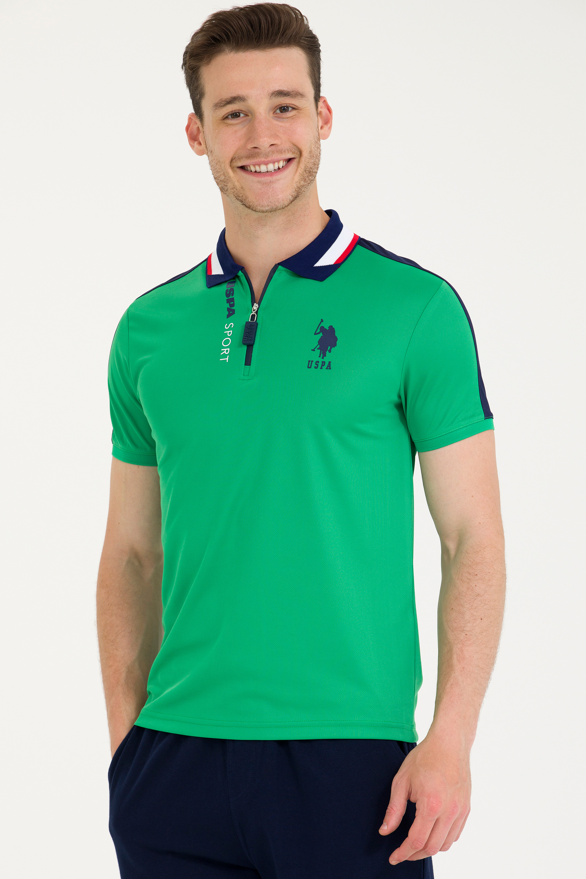 Футболка мужская US Polo Assn G081SZ0110T-TAMANAR зеленая S, Зеленый, G081SZ0110T-TAMANAR
Футболка мужская US Polo Assn G081SZ0110T-TAMANAR зеленая S, Зеленый, G081SZ0110T-TAMANAR