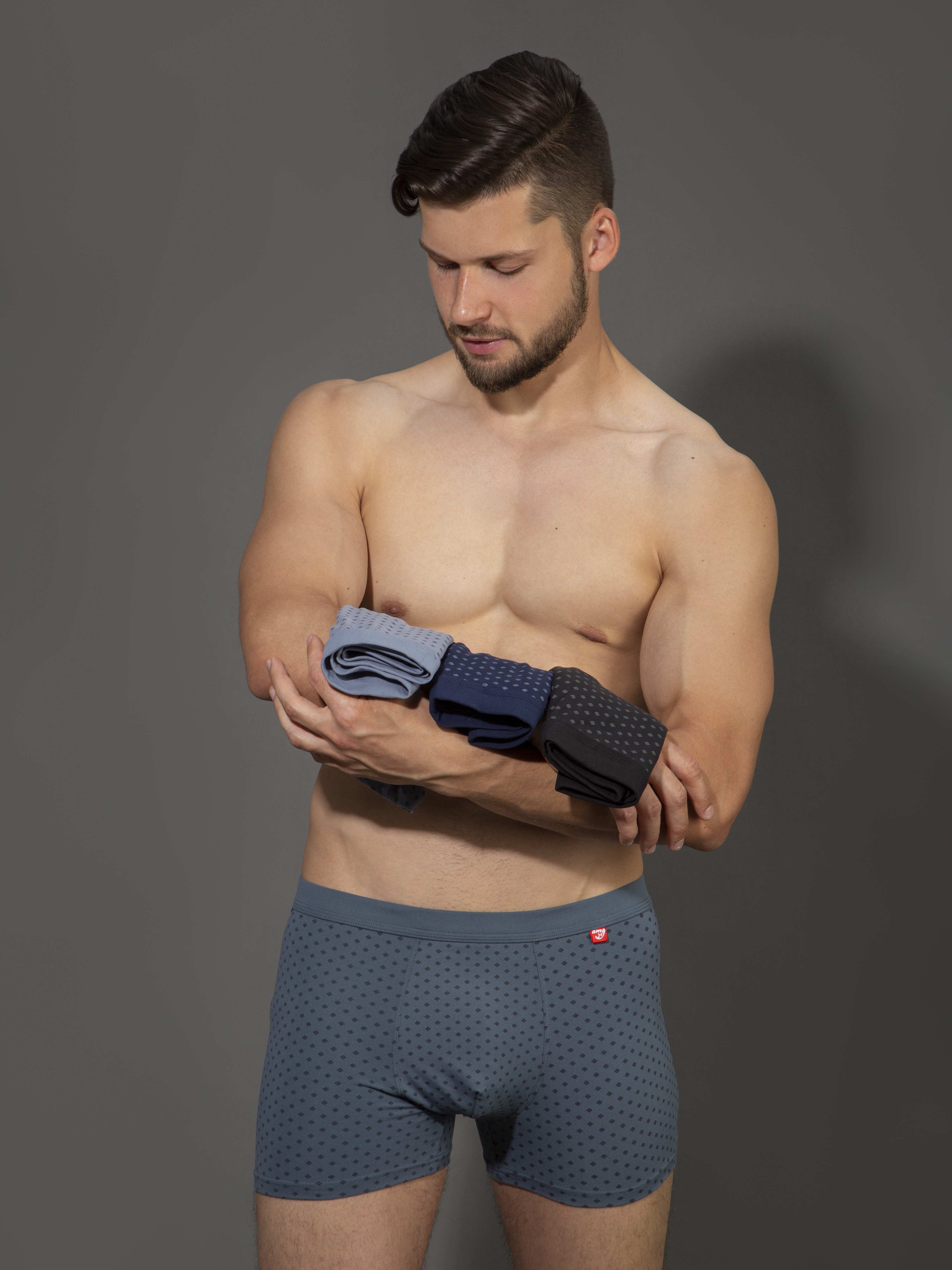 Комплект трусов мужских NoBrand amigo1 разноцветных 2XL, Серебристый;серый;синий;черный, amigo1
Комплект трусов мужских NoBrand amigo1 разноцветных 2XL, Серебристый;серый;синий;черный, amigo1