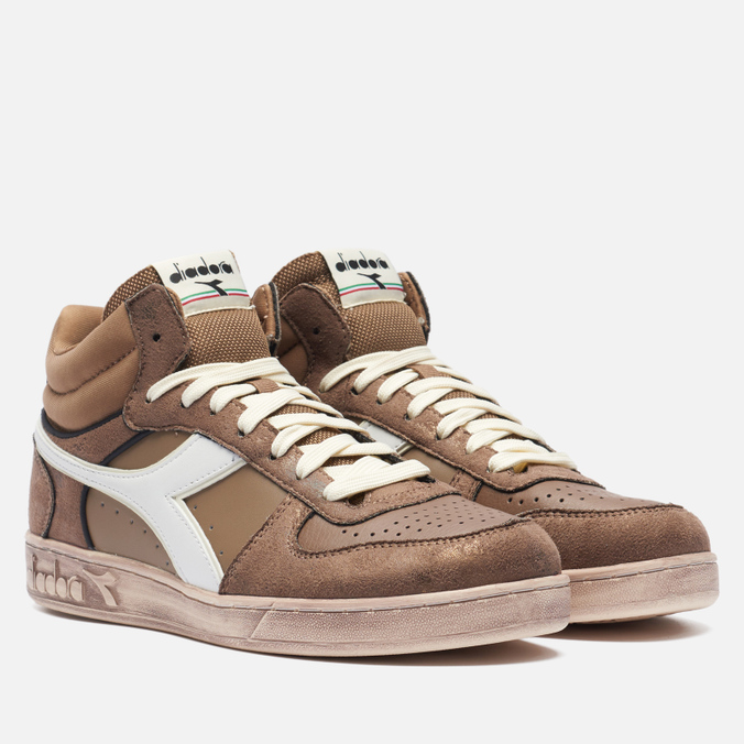 Кроссовки Diadora Magic Basket Demi Stained коричневый, размер 40.5 EU, Magic Basket Demi Stained
Кроссовки Diadora Magic Basket Demi Stained коричневый, размер 40.5 EU, Magic Basket Demi Stained