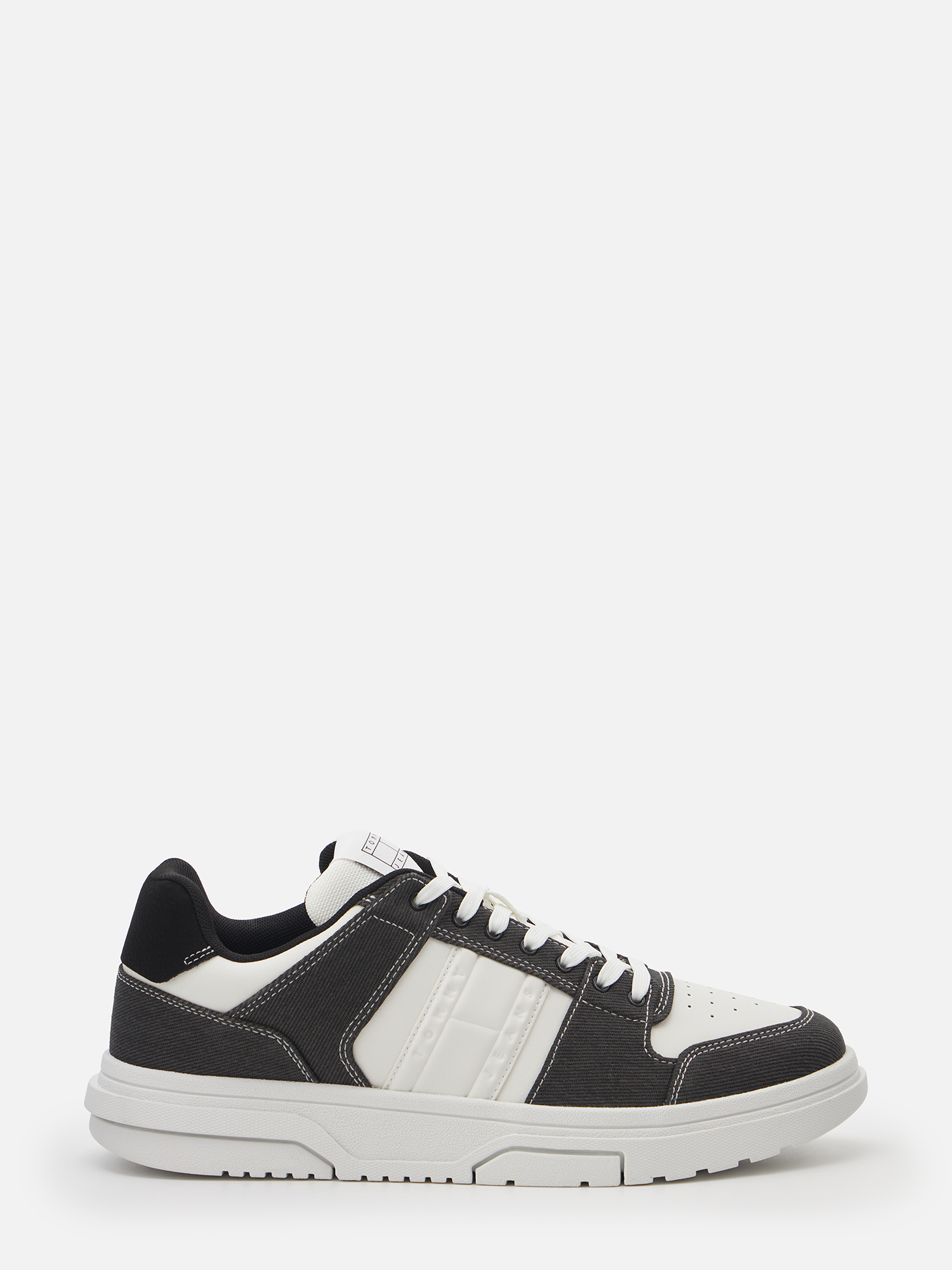 Кеды мужские Tommy Hilfiger Brooklyn Mix EM0EM01428 черные 44 EU, Черный, Brooklyn Mix
Кеды мужские Tommy Hilfiger Brooklyn Mix EM0EM01428 черные 44 EU, Черный, Brooklyn Mix
