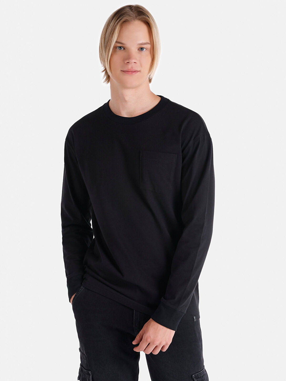 Лонгслив мужской COLIN'S CL1065666 черный 2XL, CL1065666 
Лонгслив мужской COLIN'S CL1065666 черный 2XL, CL1065666