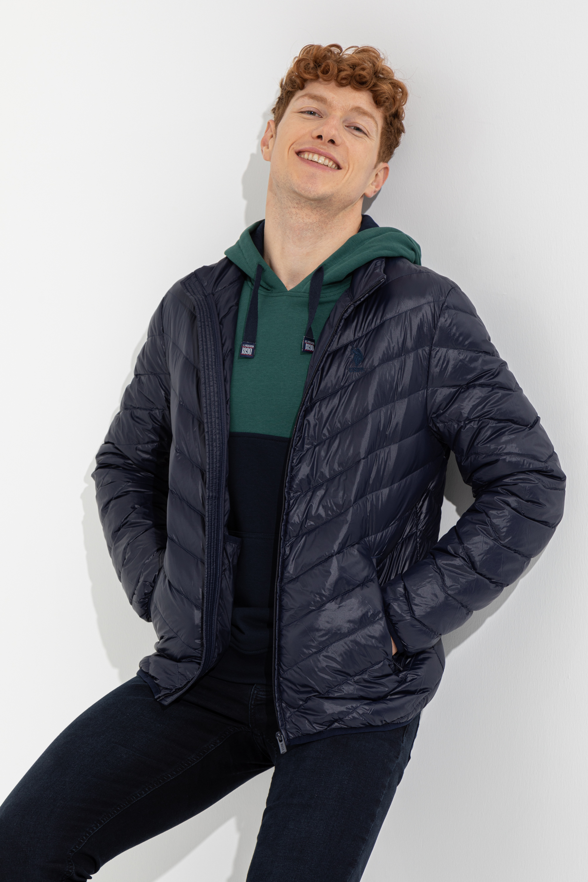 Куртка мужская U.S. POLO Assn. G081SZ0MS0CHARLES22K синяя 50 RU, Синий, G081SZ0MS0CHARLES22K
Куртка мужская U.S. POLO Assn. G081SZ0MS0CHARLES22K синяя 50 RU, Синий, G081SZ0MS0CHARLES22K
