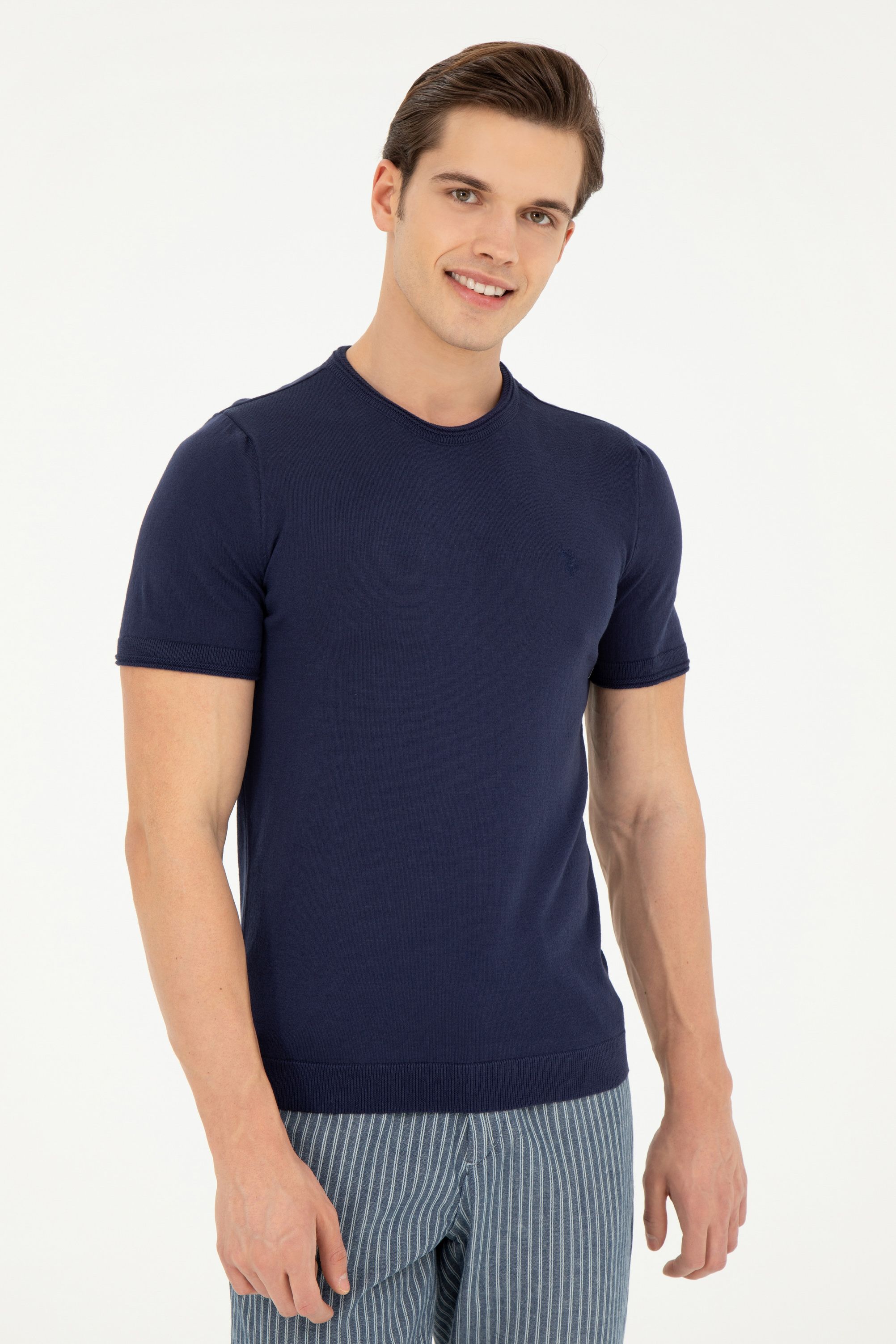 Джемпер мужской U.S. POLO Assn. G081SZ0TK0FORLA-IY24 синий 2XL, G081SZ0TK0FORLA-IY24
Джемпер мужской U.S. POLO Assn. G081SZ0TK0FORLA-IY24 синий 2XL, G081SZ0TK0FORLA-IY24