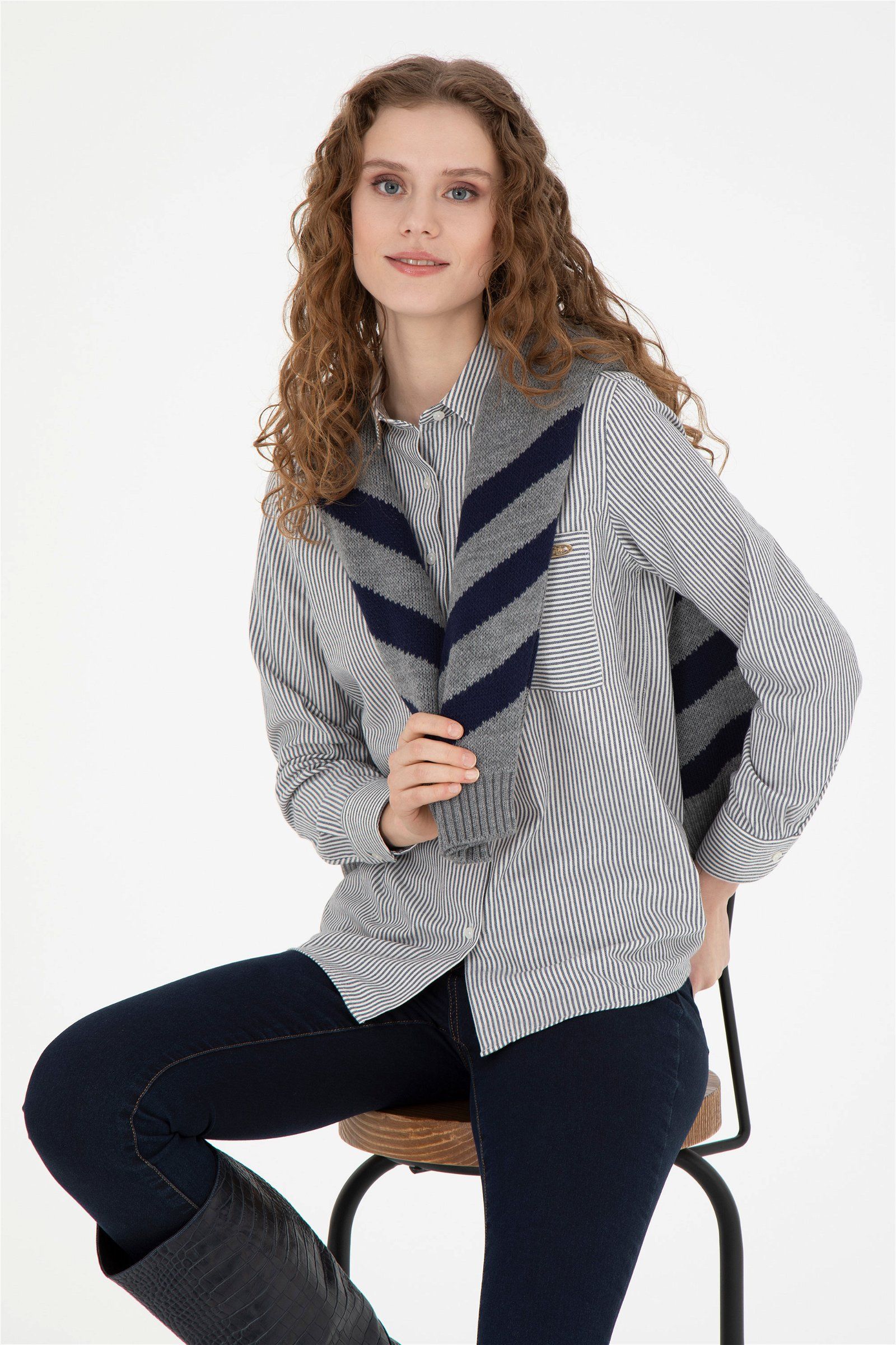 Рубашка женская U.S. POLO Assn. G082GL0040LINNES023K серая 38, Серый, G082GL0040LINNES023K
Рубашка женская U.S. POLO Assn. G082GL0040LINNES023K серая 38, Серый, G082GL0040LINNES023K