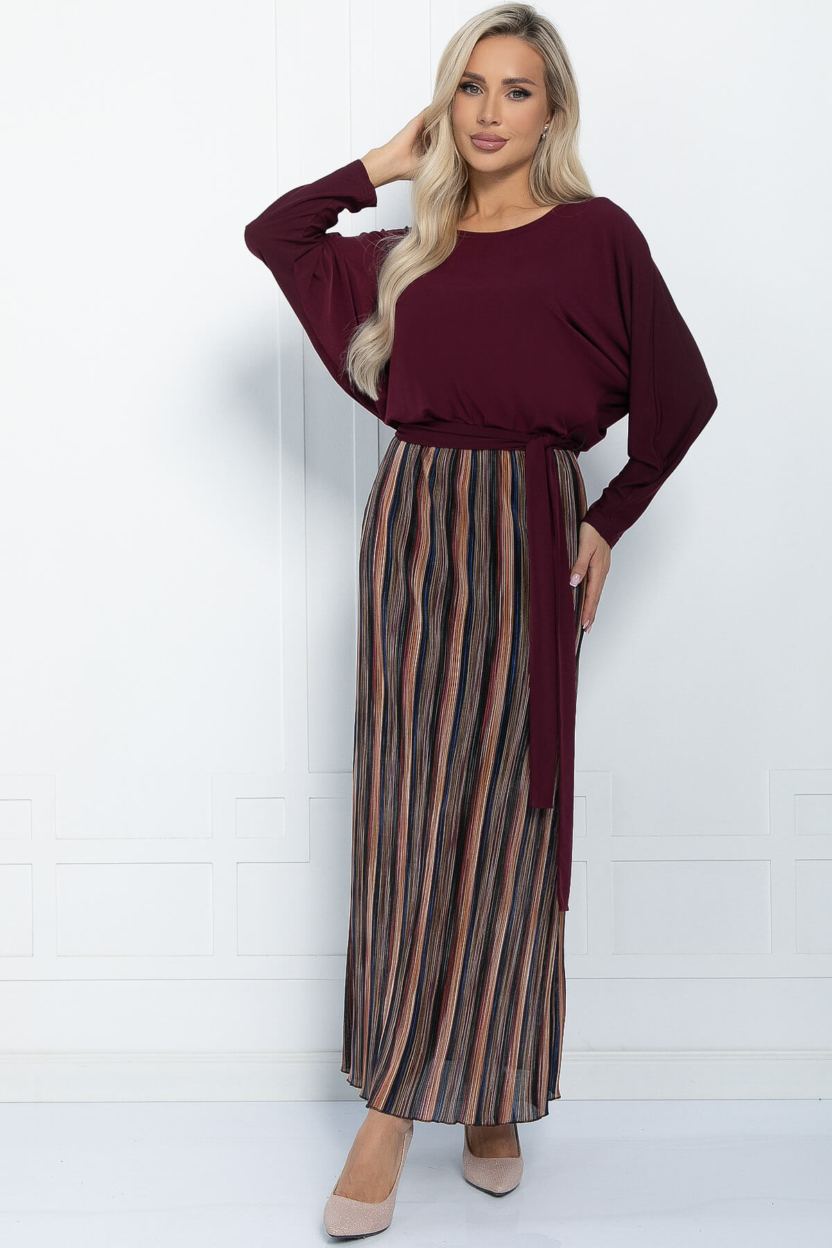 Платье женское LT Collection Королева гофре разноцветное 52 RU, Разноцветный, Королева гофре
Платье женское LT Collection Королева гофре разноцветное 52 RU, Разноцветный, Королева гофре