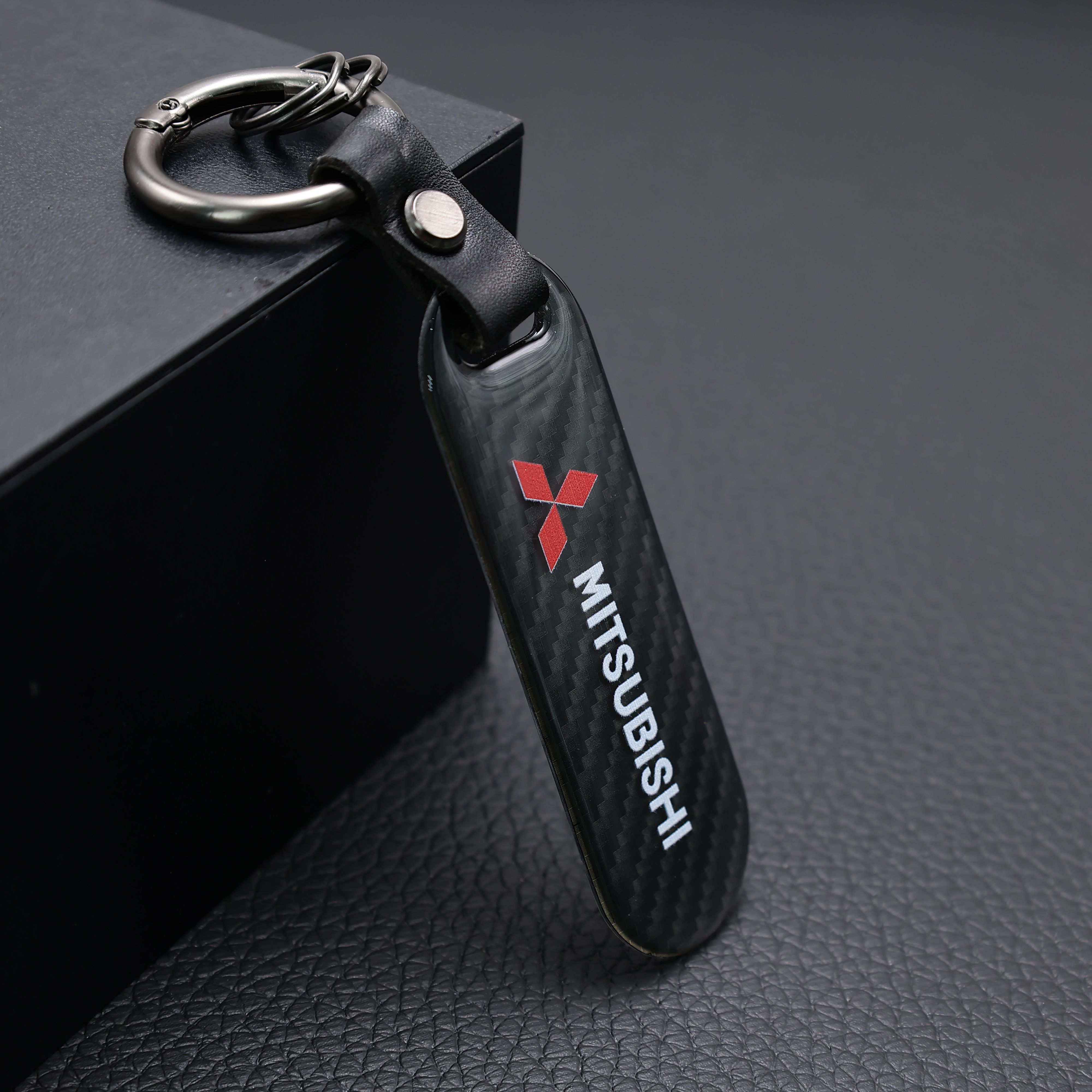 Брелок для ключей автомобиля PST Mitsubishi карбон, натуральная кожа, глянец, Разноцветный, Mitsubishi
Брелок для ключей автомобиля PST Mitsubishi карбон, натуральная кожа, глянец, Разноцветный, Mitsubishi