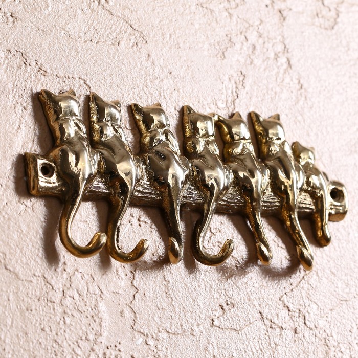 фото Крючок "7 котов" латунь 16х7х1,5 см nobrand