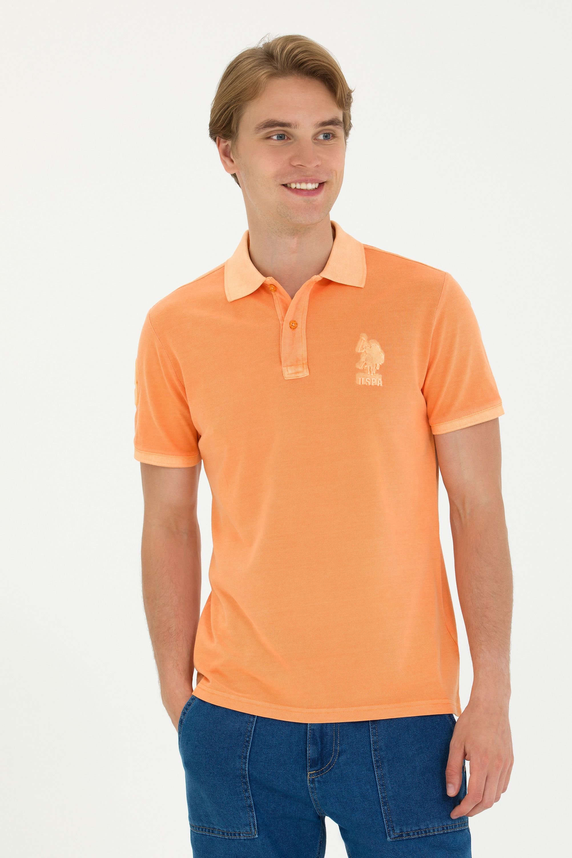 Футболка мужская US Polo Assn G081SZ0110TJ01IY023 оранжевая M, Оранжевый, G081SZ0110TJ01IY023
Футболка мужская US Polo Assn G081SZ0110TJ01IY023 оранжевая M, Оранжевый, G081SZ0110TJ01IY023