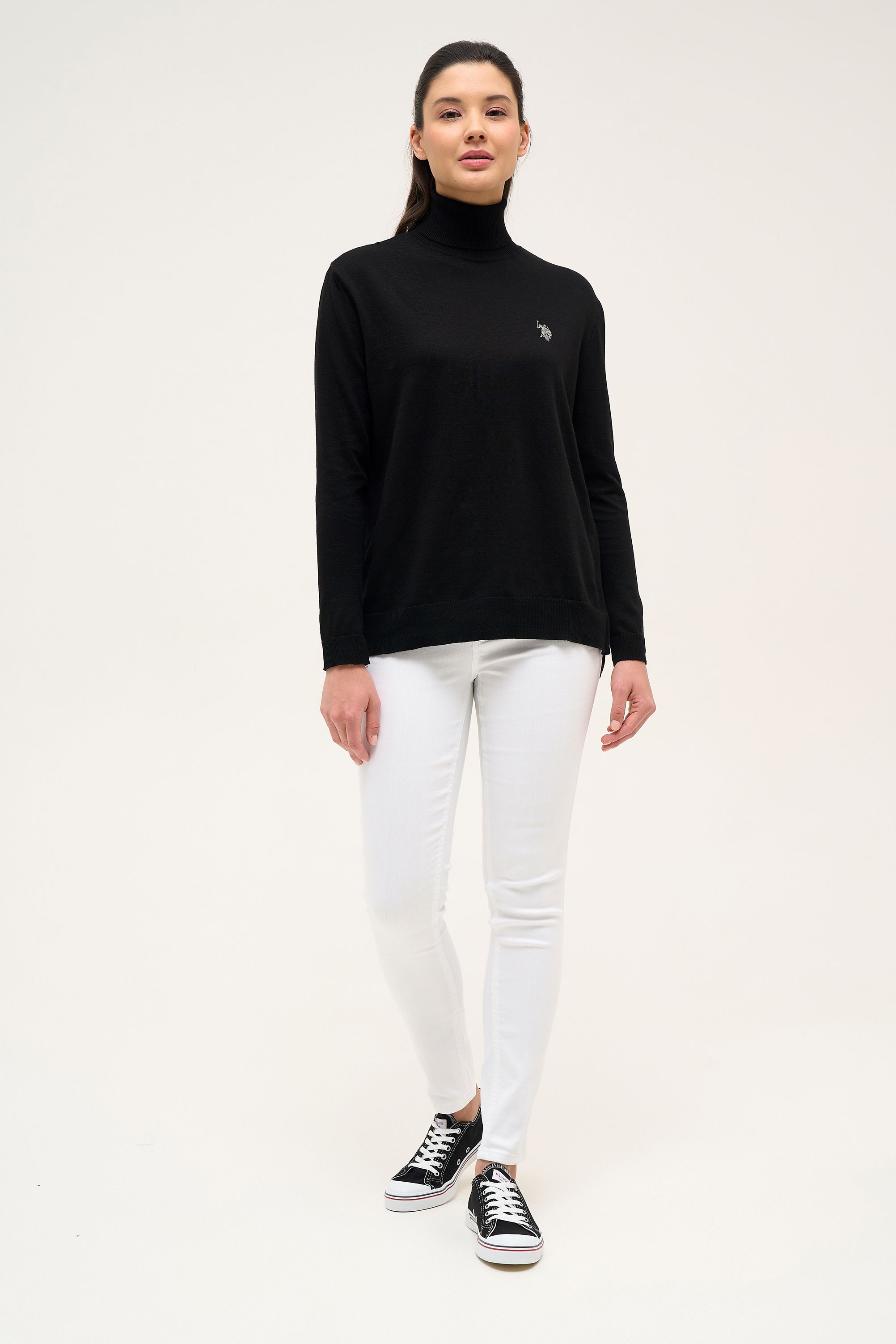 Свитер женский U.S. POLO Assn. G082SZ0TK0ORINAB-R BSK23 черный S, G082SZ0TK0ORINAB-R BSK23
Свитер женский U.S. POLO Assn. G082SZ0TK0ORINAB-R BSK23 черный S, G082SZ0TK0ORINAB-R BSK23