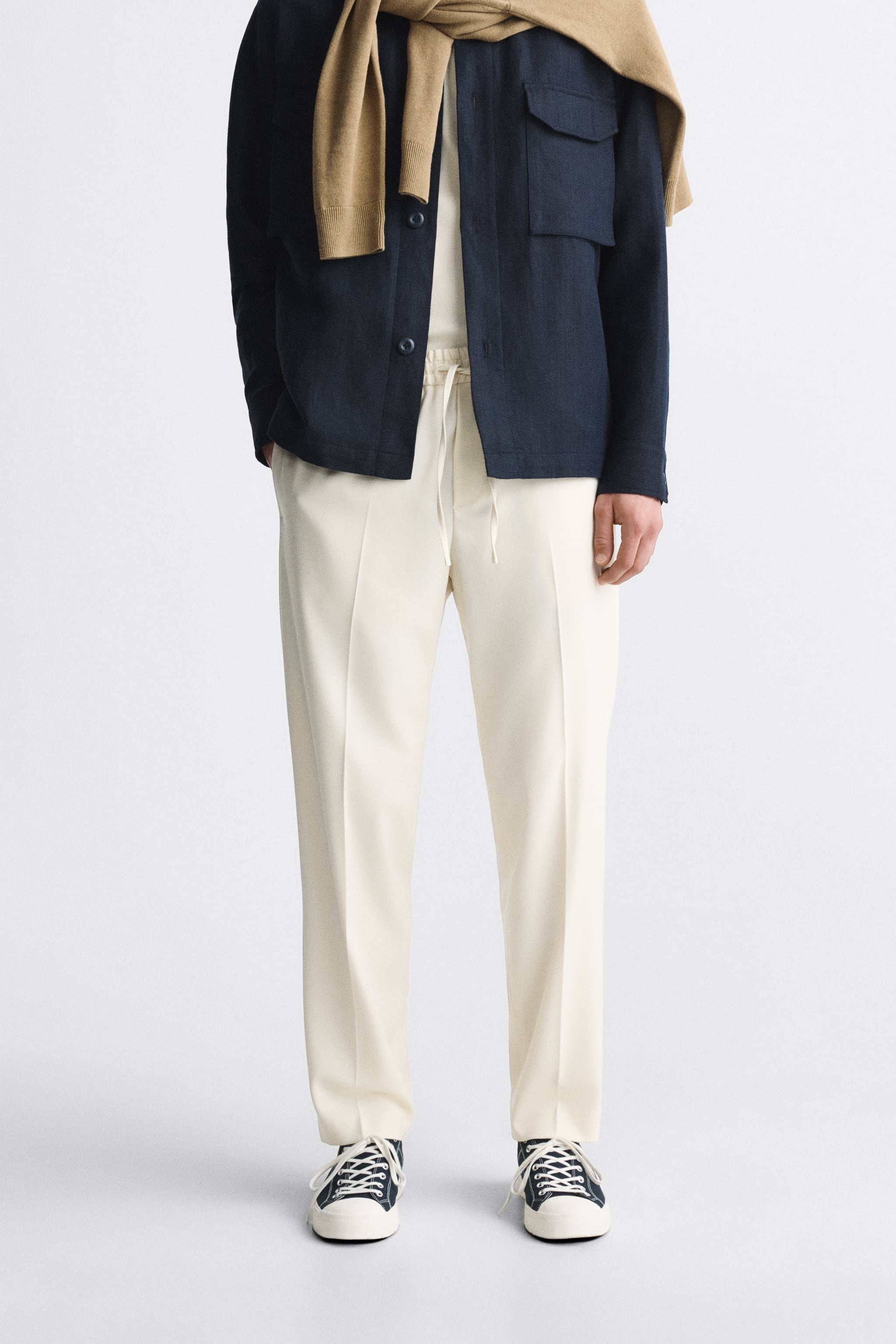 Спортивные брюки мужские ZARA 04109823 белые L (доставка из-за рубежа), Белый, 04109823
Спортивные брюки мужские ZARA 04109823 белые L (доставка из-за рубежа), Белый, 04109823