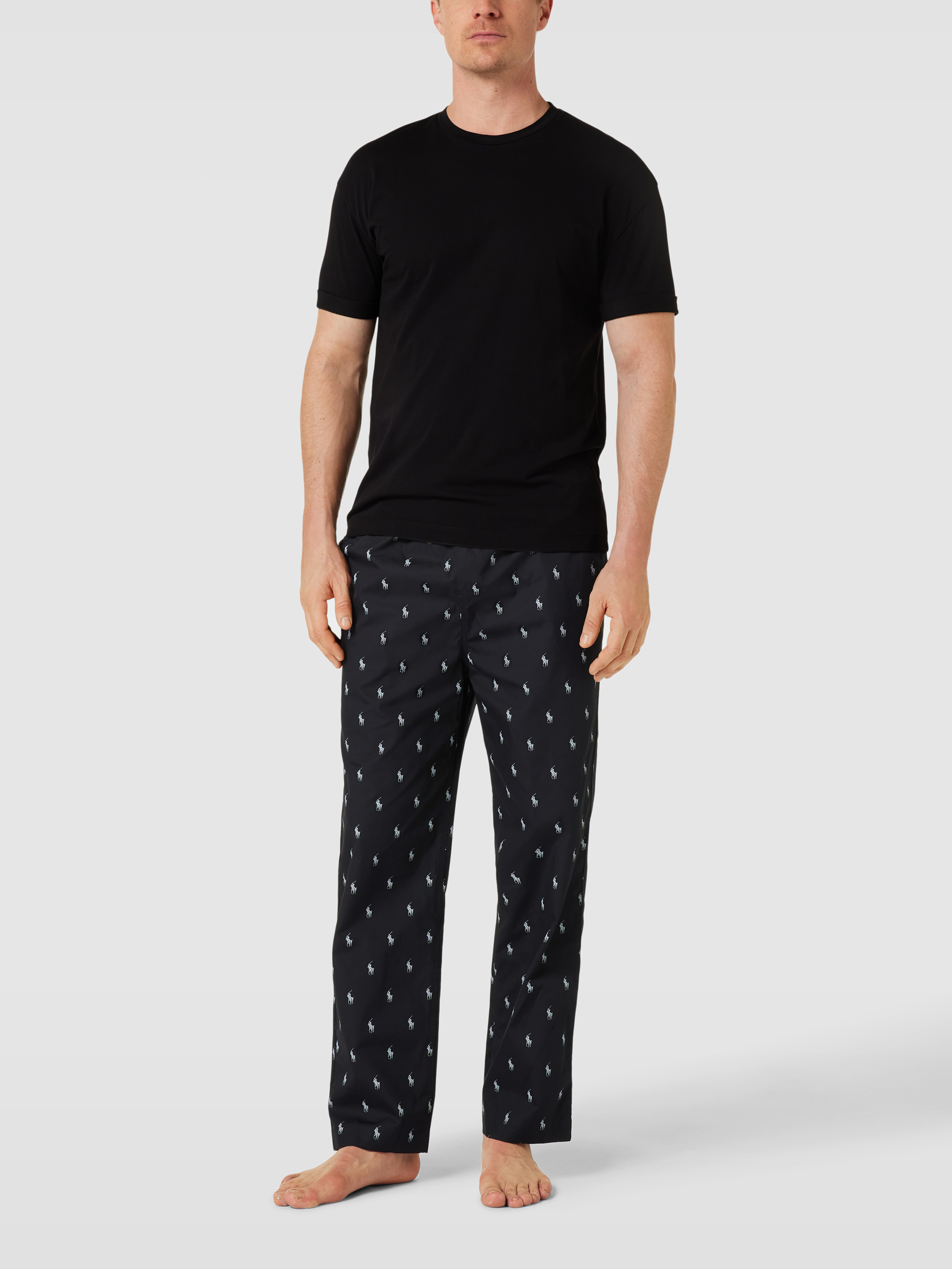 Брюки домашние мужские Polo Ralph Lauren 1705770 черные XL доставка из-за рубежа, Черный, 1705770
Брюки домашние мужские Polo Ralph Lauren 1705770 черные XL доставка из-за рубежа, Черный, 1705770