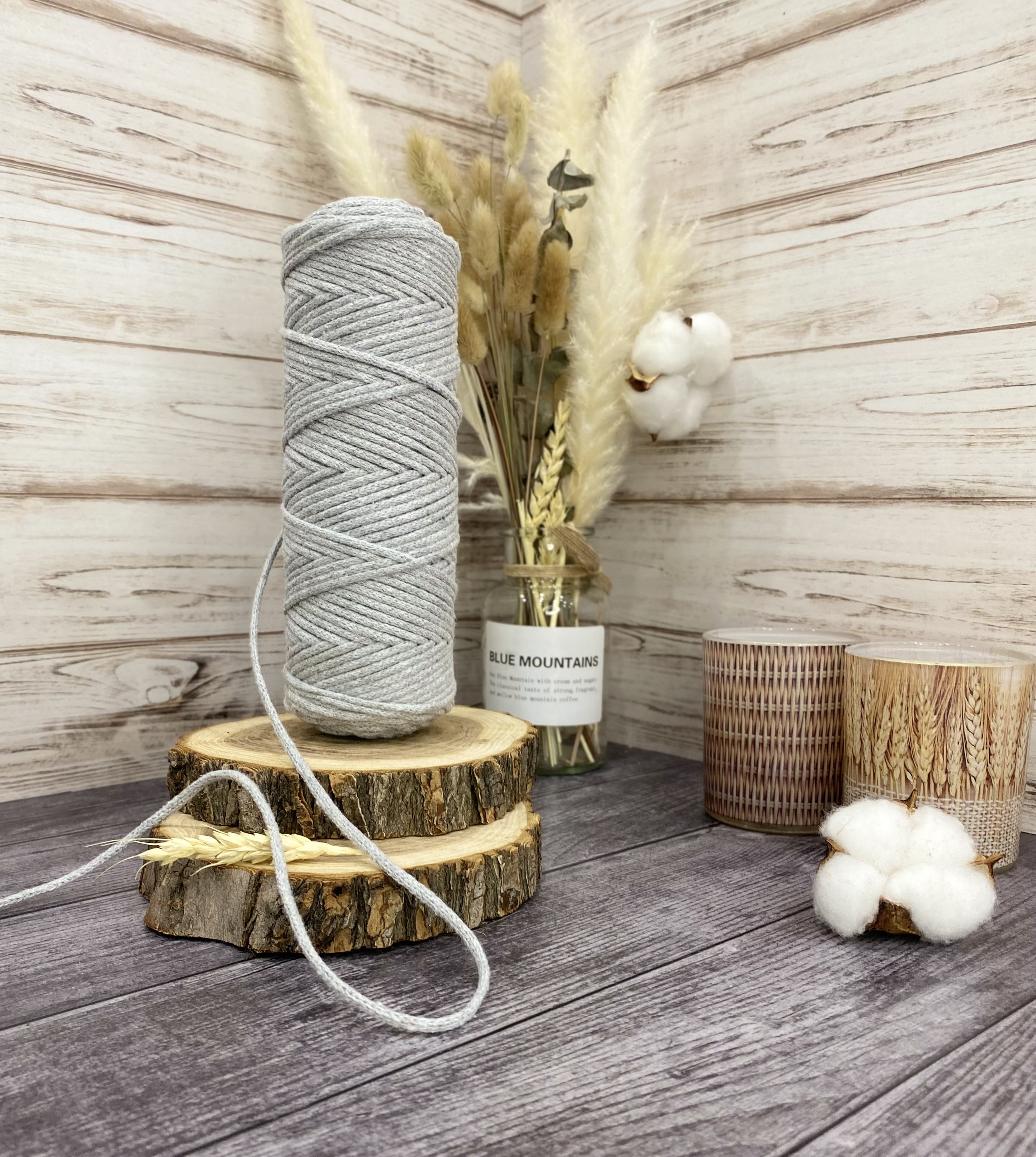 Шнур для вязания (хлопок) Osttex 4мм 100м светло серый, 4-100хб 
Шнур для вязания (хлопок) Osttex 4мм 100м светло серый, 4-100хб