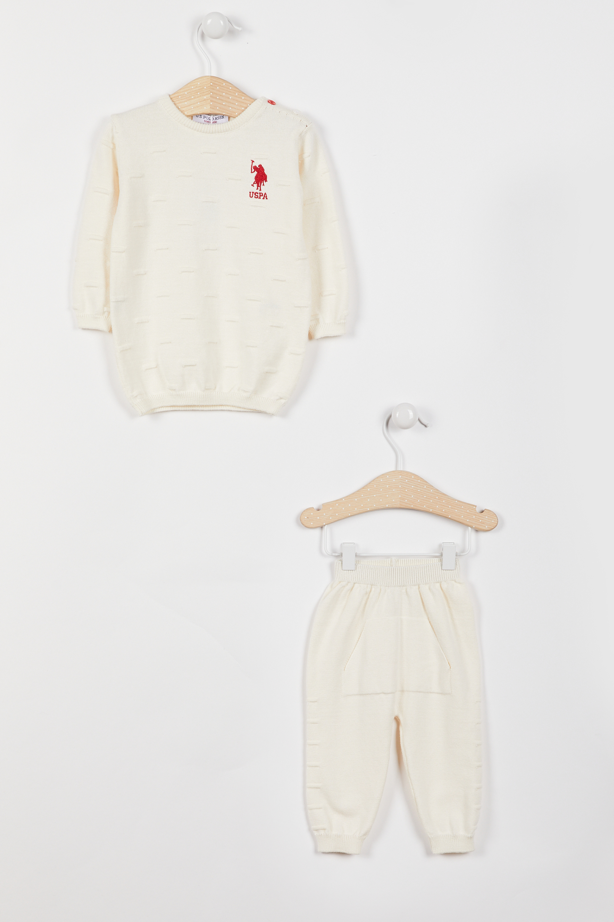 Костюм повседневный US Polo Assn G086SZ0HF0USB1002_VR071, кремовый, 80, Бежевый, G086SZ0HF0USB1002_VR071
Костюм повседневный US Polo Assn G086SZ0HF0USB1002_VR071, кремовый, 80, Бежевый, G086SZ0HF0USB1002_VR071