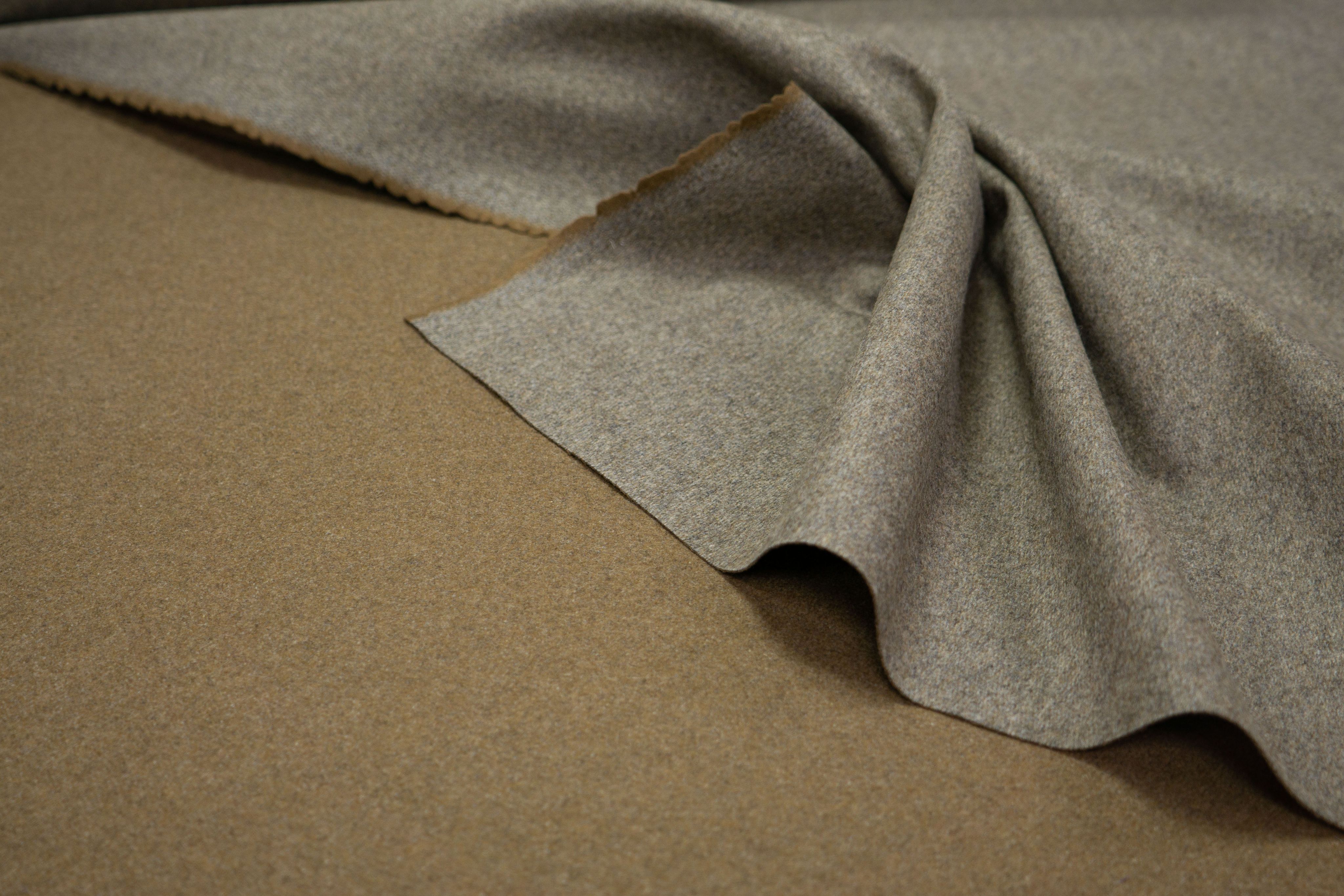 Ткань UNOFABRIC MON9505 Пальтовая шерсть двухсторонняя серый кэмел 100x150 см, Бежевый
Ткань UNOFABRIC MON9505 Пальтовая шерсть двухсторонняя серый кэмел 100x150 см, Бежевый