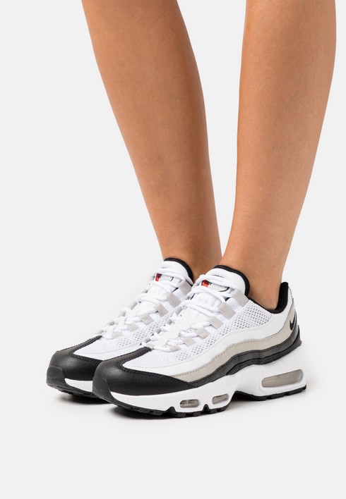Кроссовки женские Nike W Air Max 95 белые 39 EU (доставка из-за рубежа), Белый, W Air Max 95
Кроссовки женские Nike W Air Max 95 белые 39 EU (доставка из-за рубежа), Белый, W Air Max 95