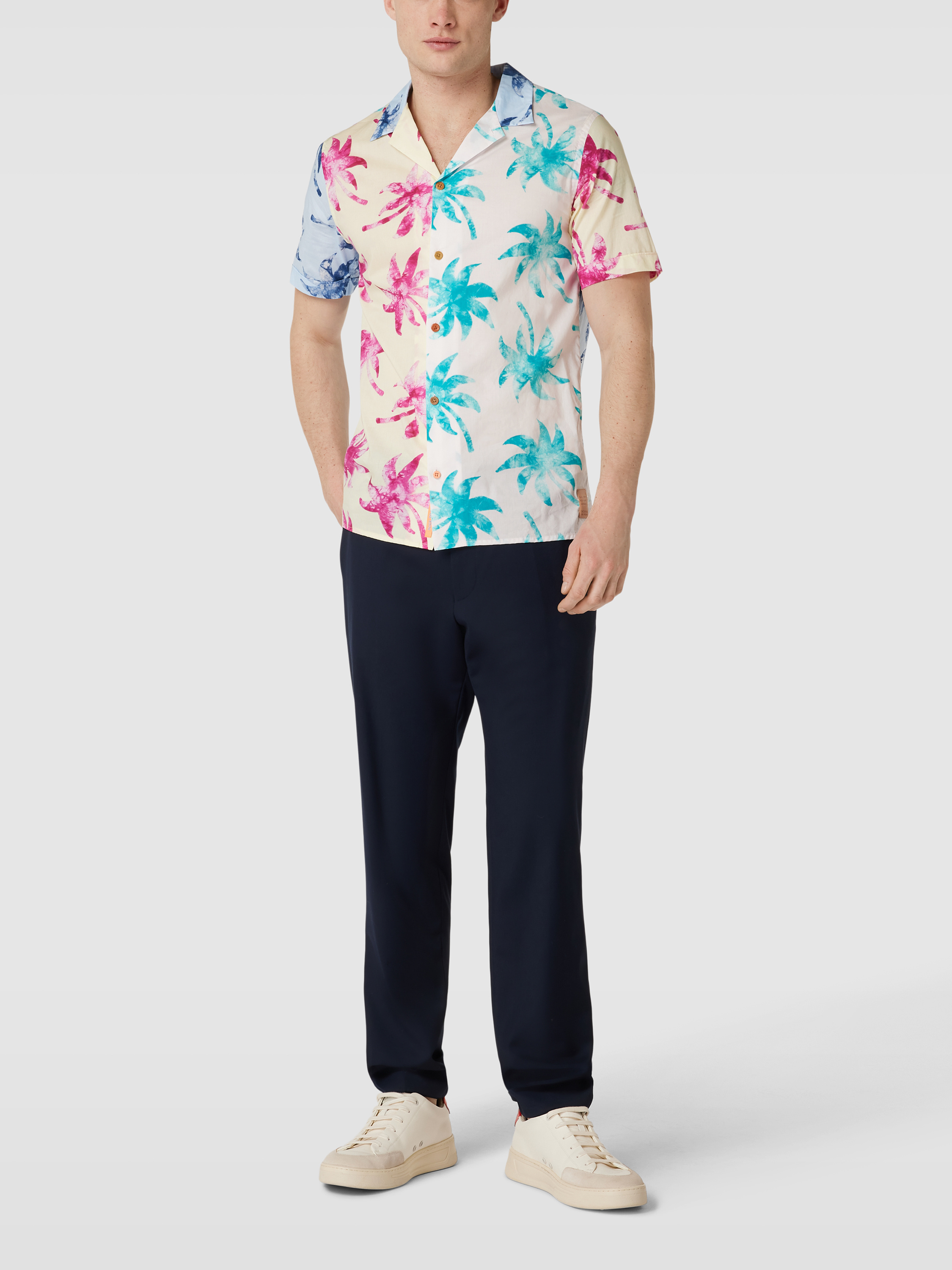 Рубашка мужская Scotch & Soda 1724705 белая M доставка из-за рубежа, Разноцветный, 1724705
Рубашка мужская Scotch & Soda 1724705 белая M доставка из-за рубежа, Разноцветный, 1724705