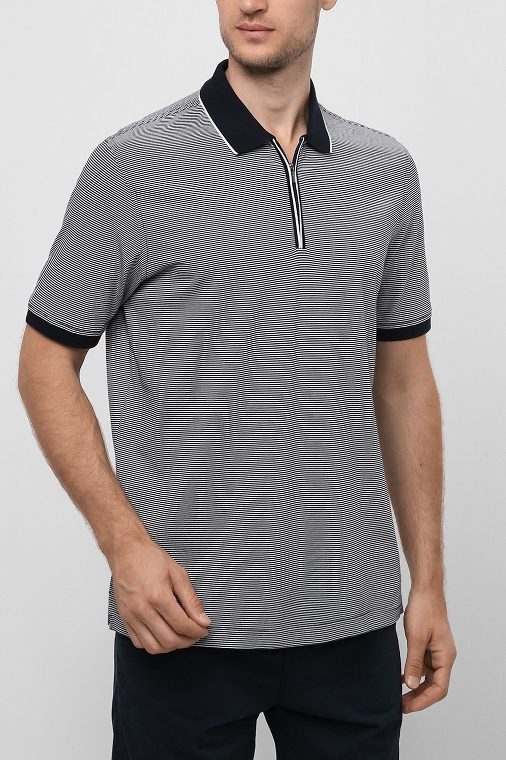 Футболка мужская Bugatti 8150-15101 синяя M, 8150-15101 
Футболка мужская Bugatti 8150-15101 синяя M, 8150-15101