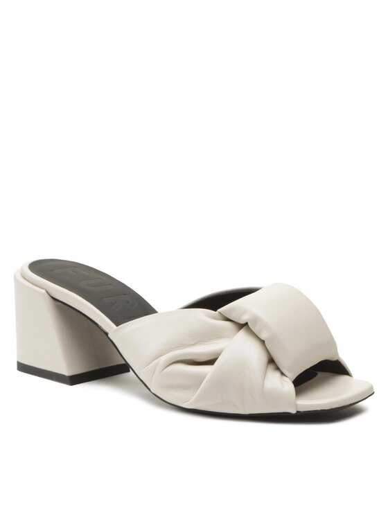 Мюли Piuma YF084NL-NLK000-1704S-4-401-20-IT Furla серый 36 EU, Piuma YF084NL-NLK000-1704S-4-401-20-IT
Мюли Piuma YF084NL-NLK000-1704S-4-401-20-IT Furla серый 36 EU, Piuma YF084NL-NLK000-1704S-4-401-20-IT