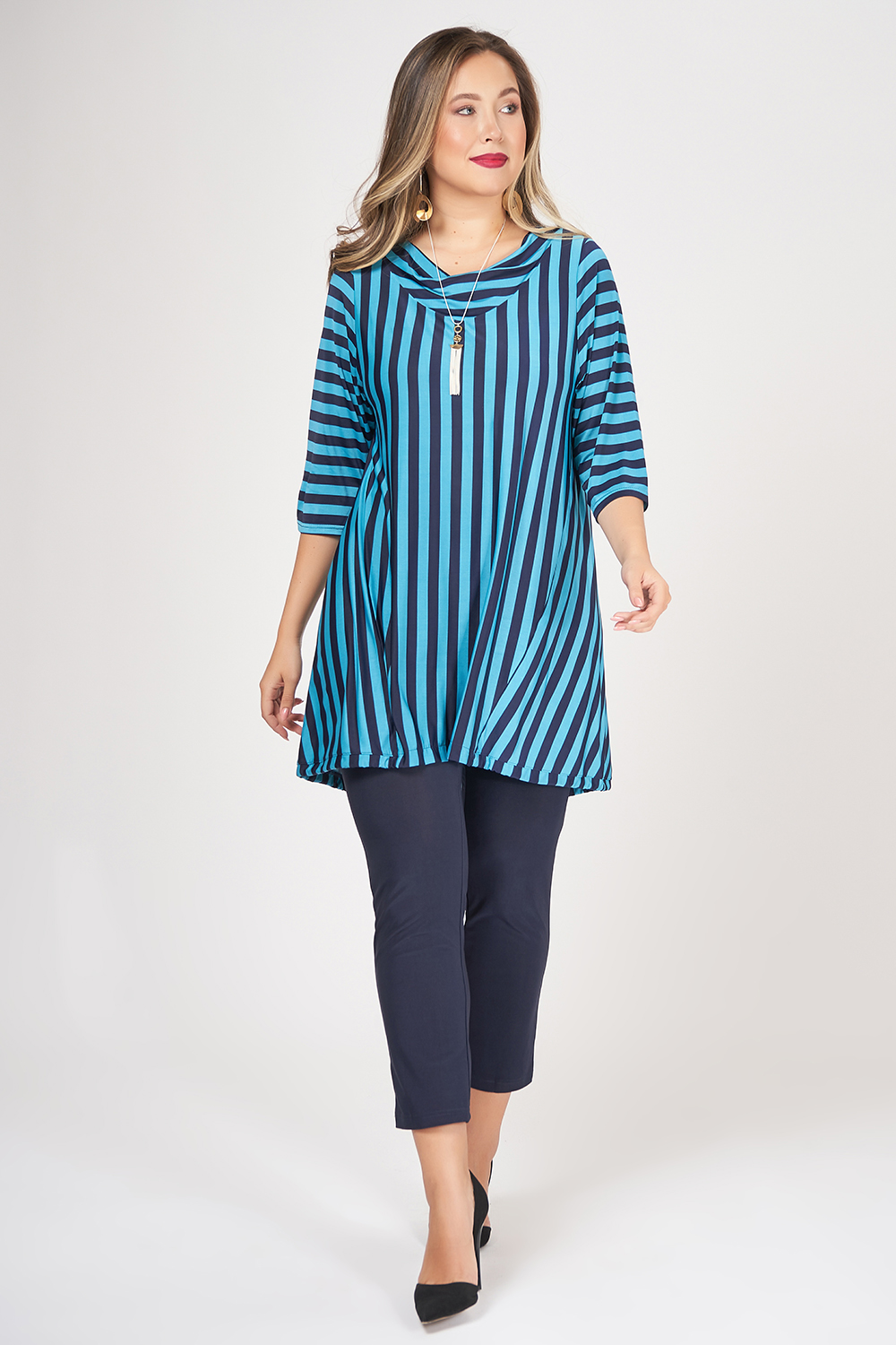 Туника женская OLSI 1906037 бирюзовая 66 RU, 1906037 
Туника женская OLSI 1906037 бирюзовая 66 RU, 1906037