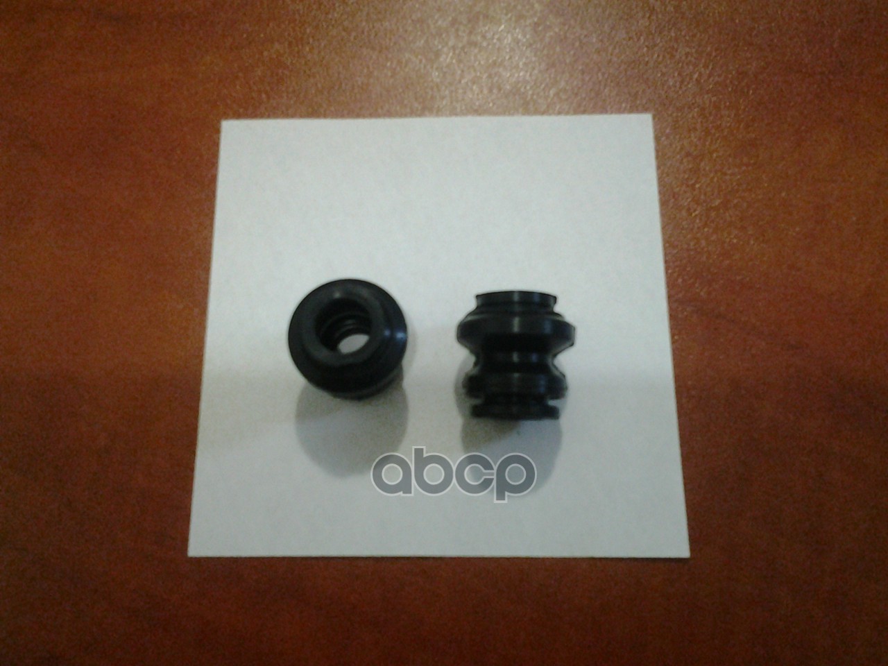 Пыльник направляющей втулки тормозного суппорта | зад |
Пыльник направляющей втулки тормозного суппорта | зад |