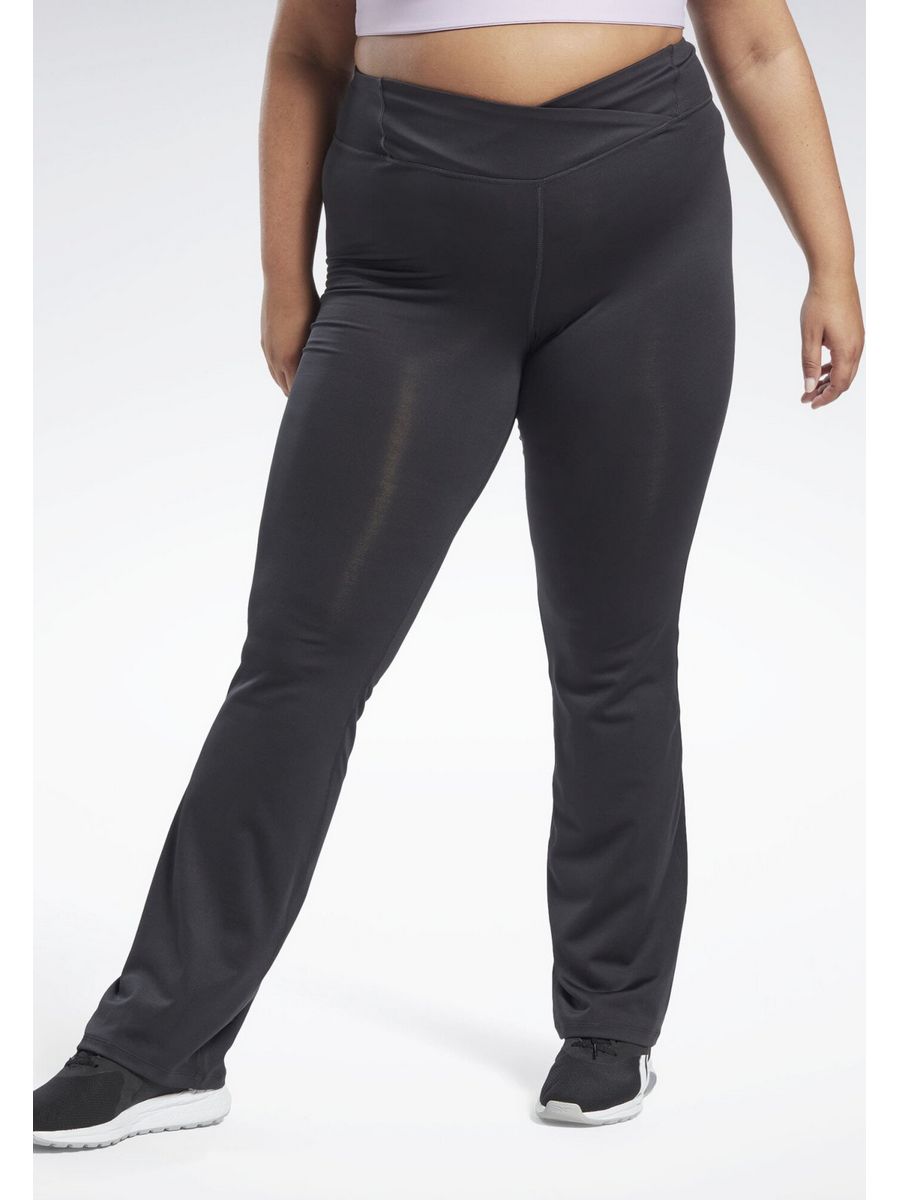 Спортивные брюки женские Reebok RE541E19S черные 56-58 EU, Черный, RE541E19S
Спортивные брюки женские Reebok RE541E19S черные 56-58 EU, Черный, RE541E19S