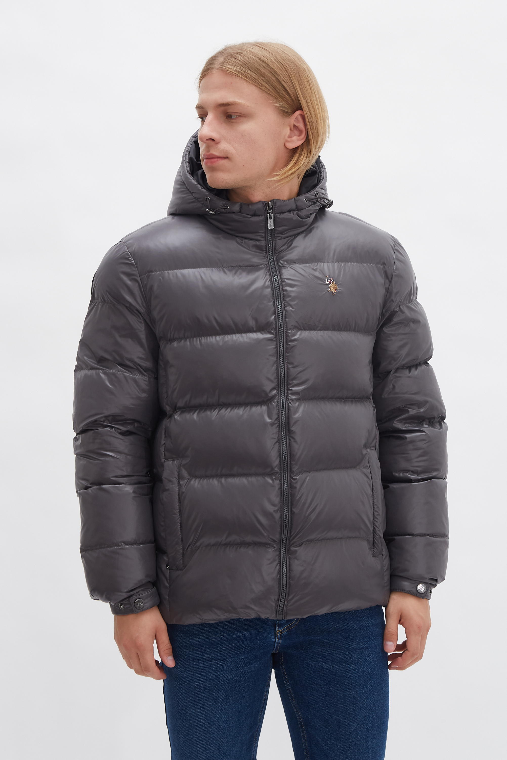 Зимняя куртка мужская U.S. POLO Assn. G081SZ0MS0AIDAN20K-R серая 44 RU, G081SZ0MS0AIDAN20K-R
Зимняя куртка мужская U.S. POLO Assn. G081SZ0MS0AIDAN20K-R серая 44 RU, G081SZ0MS0AIDAN20K-R